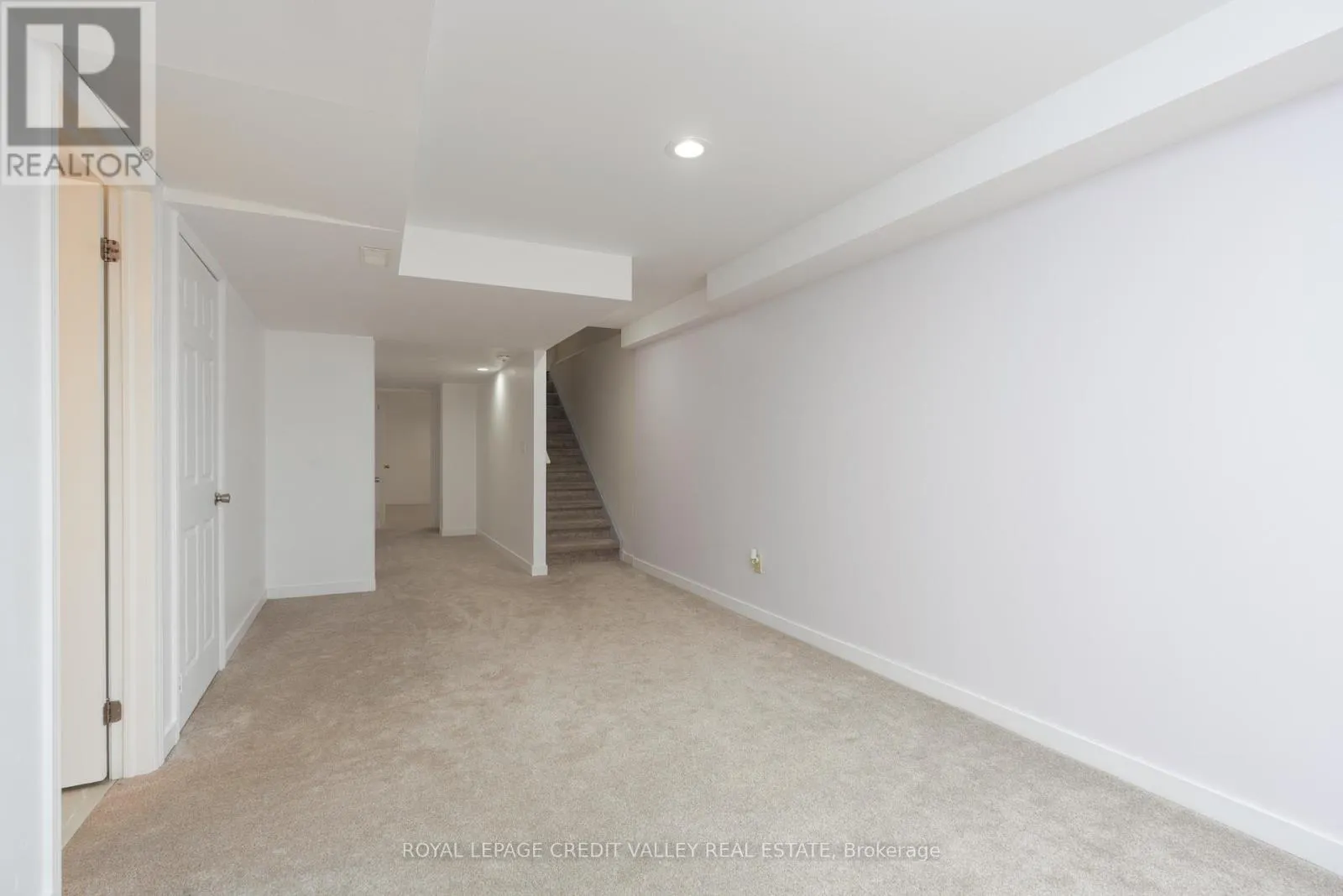 63 LAING DRIVE