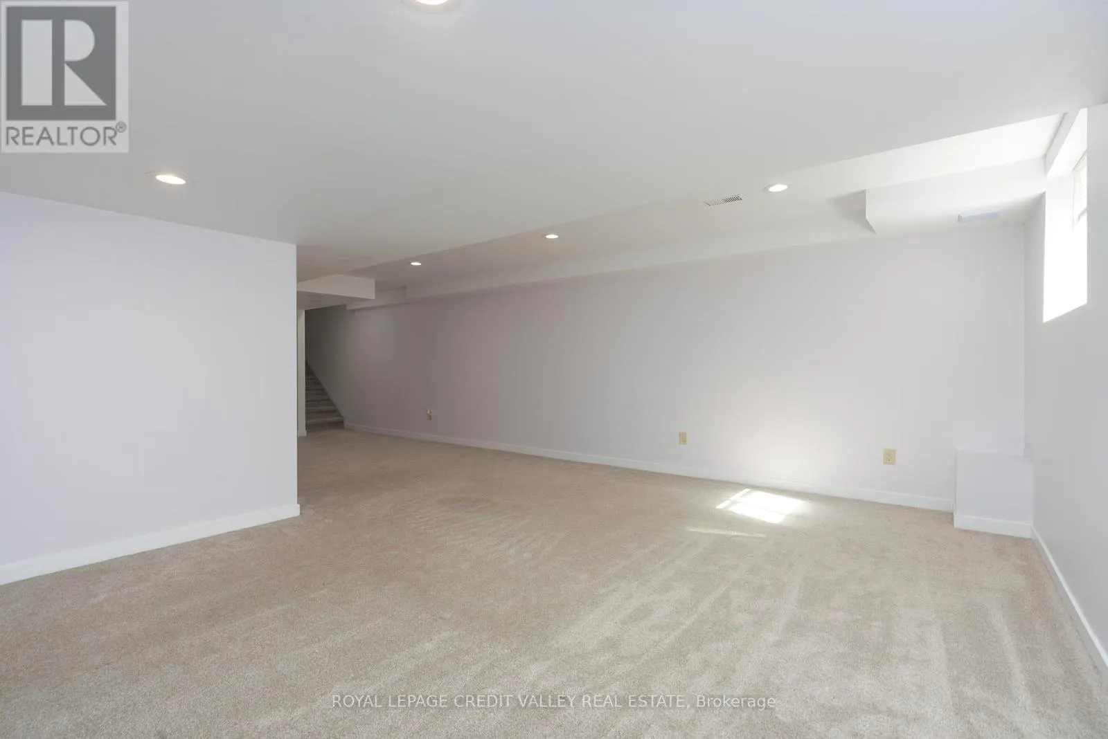 63 LAING DRIVE