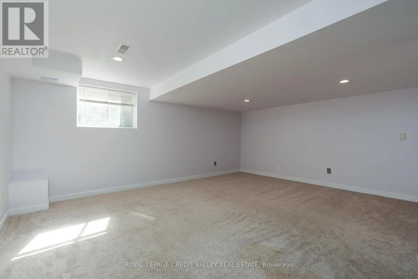 63 LAING DRIVE