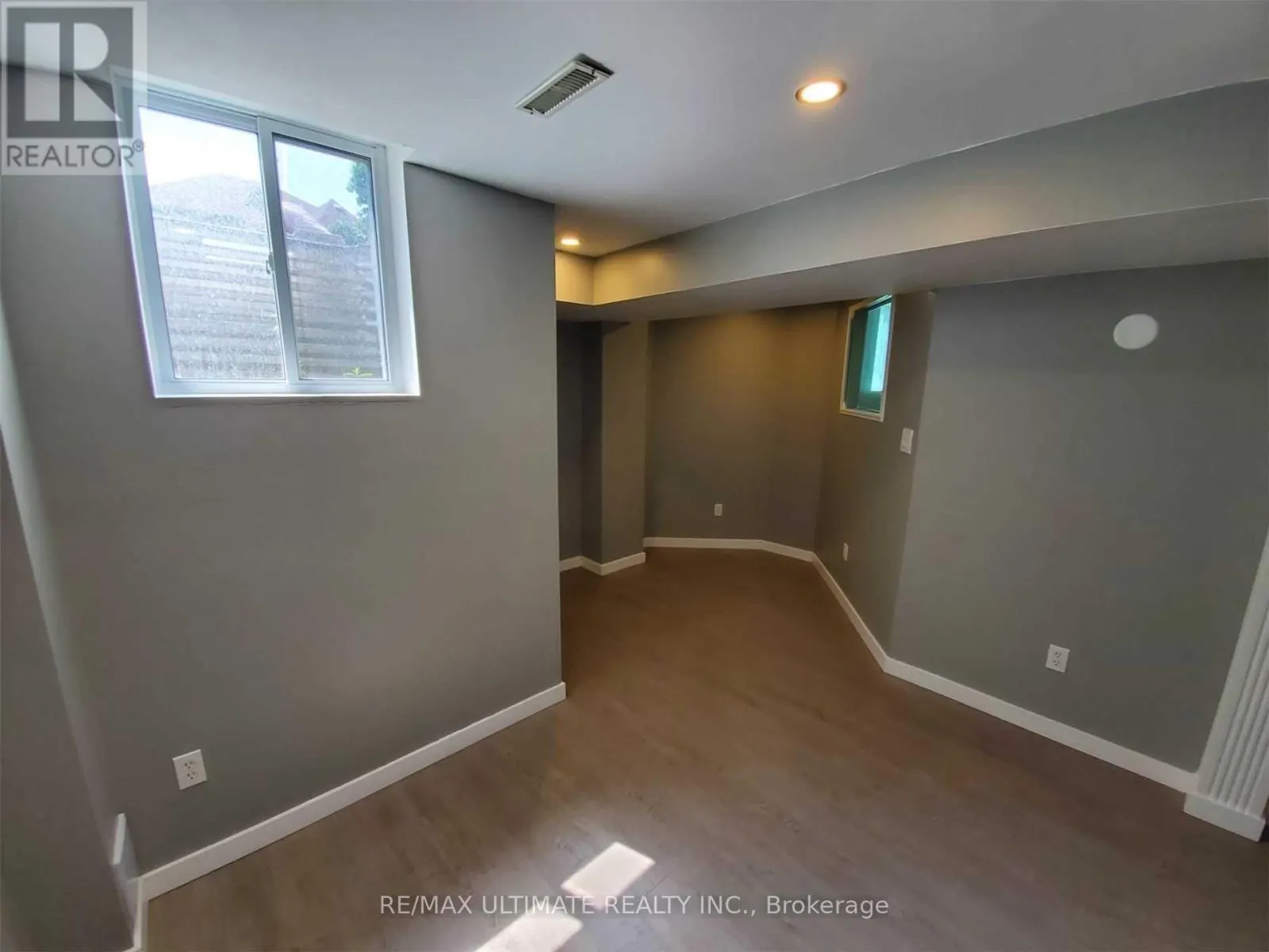 5 HEARTHSTONE CRESCENT