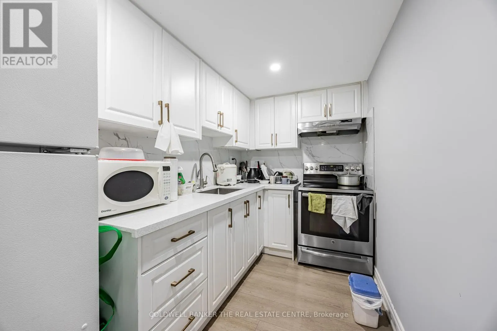 64 WINTER AVENUE