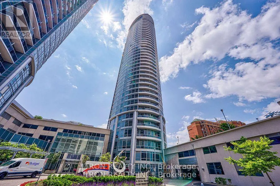 3102 - 125 VILLAGE GREEN SQUARE