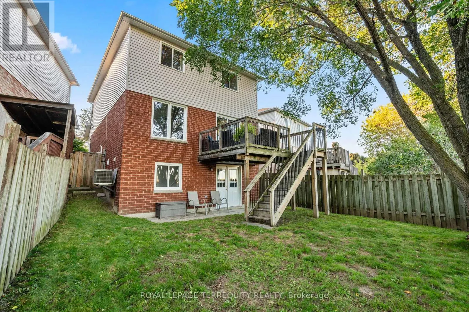 43 CHAMPINE SQUARE