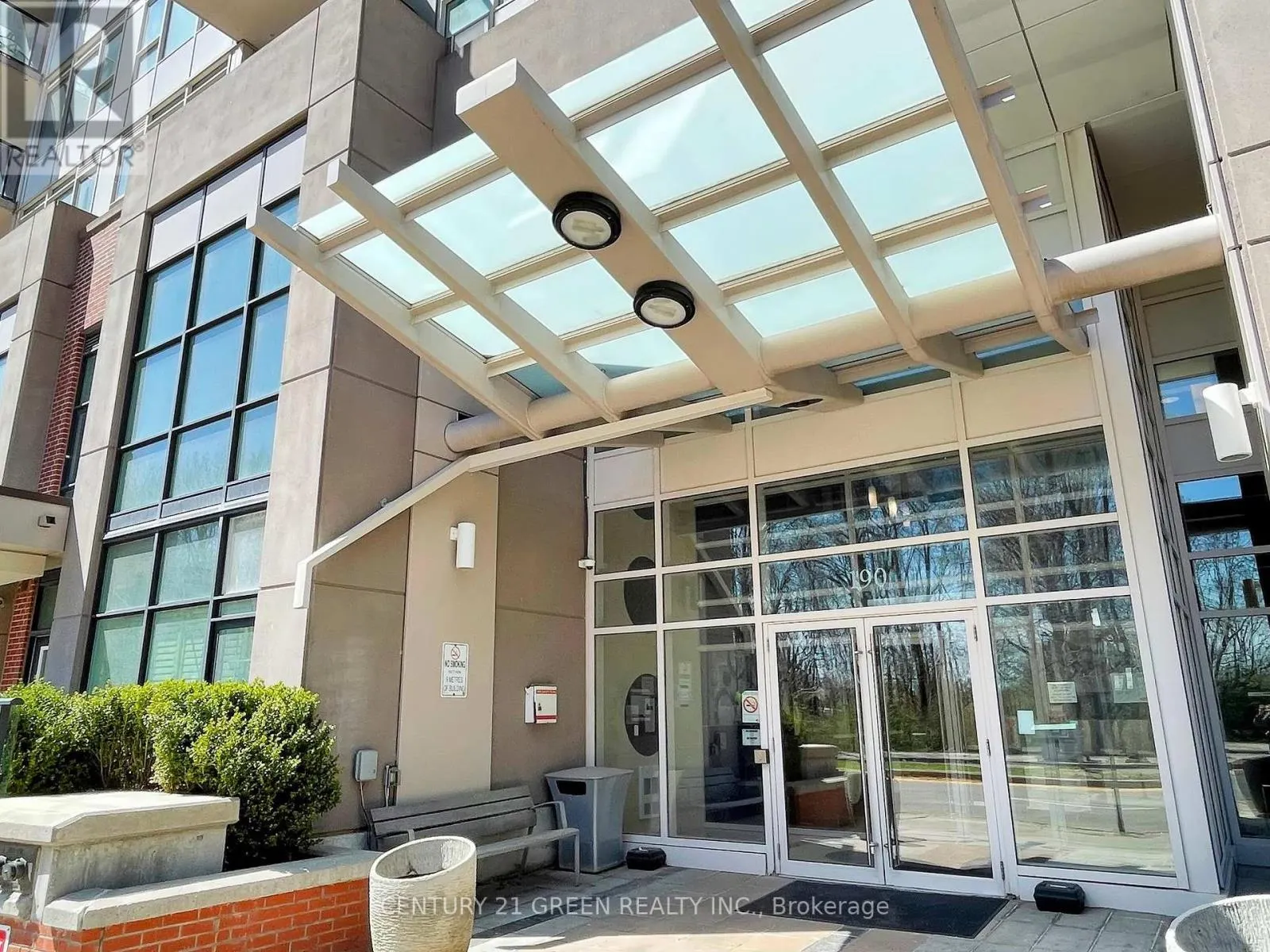 709 - 190 BOROUGH DRIVE