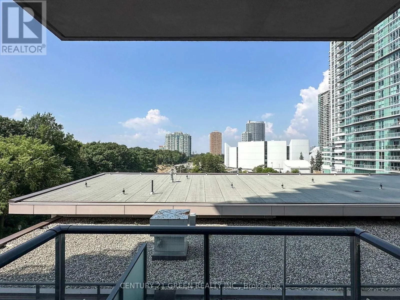 709 - 190 BOROUGH DRIVE