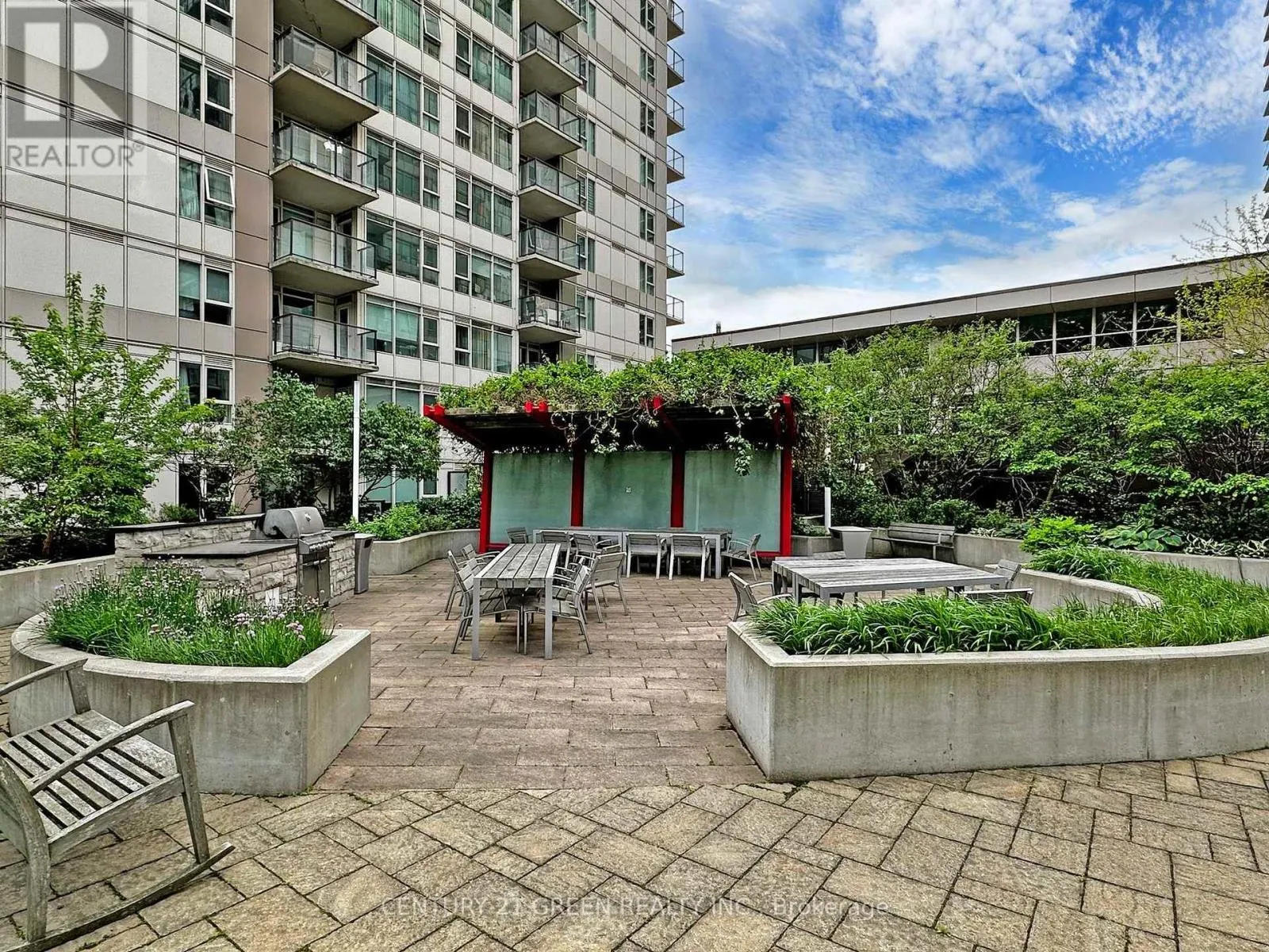 709 - 190 BOROUGH DRIVE