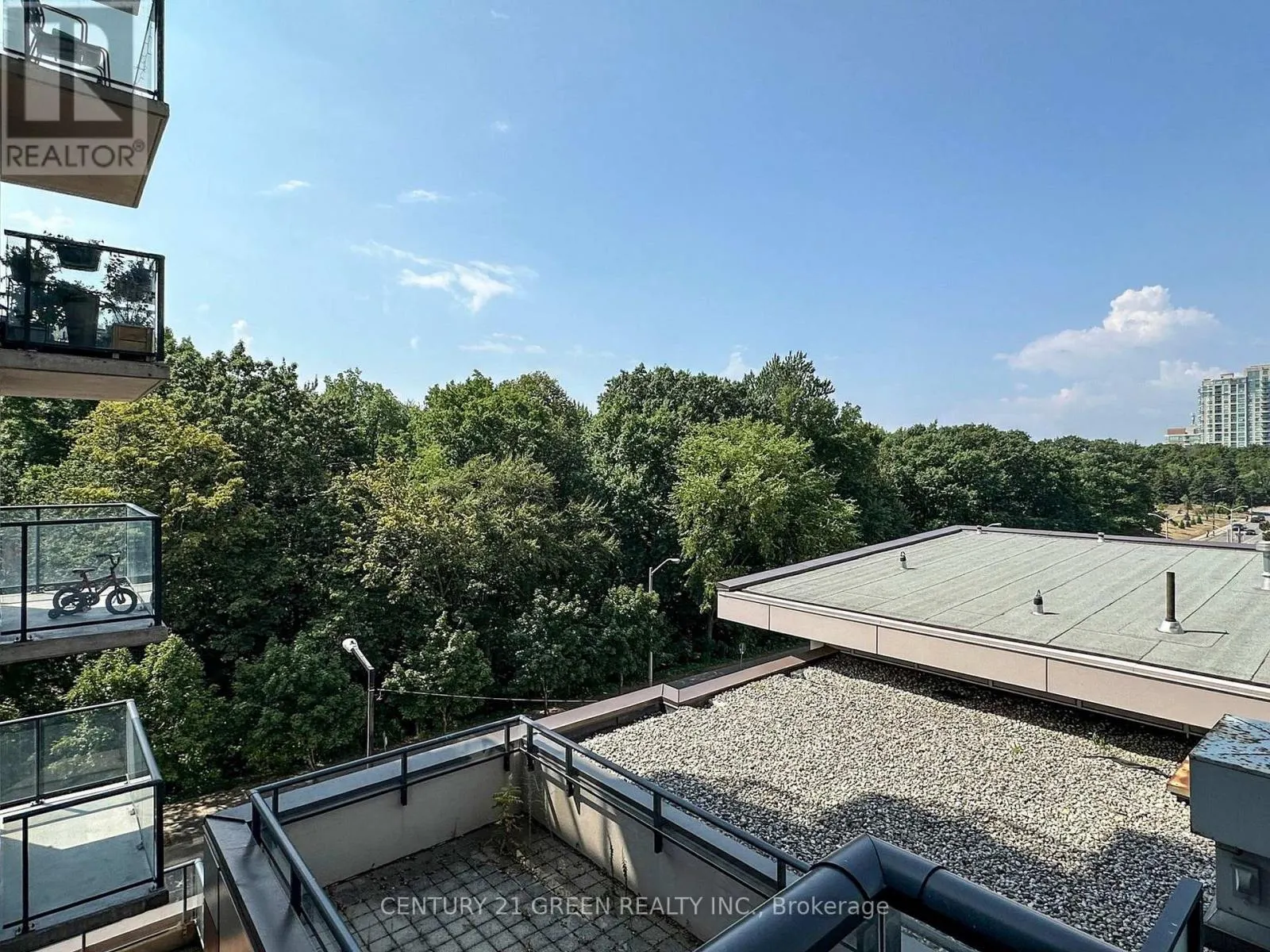709 - 190 BOROUGH DRIVE