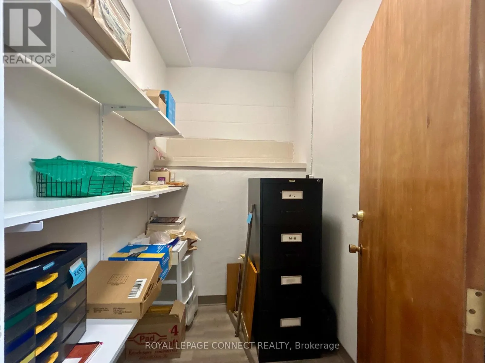 LOWER, OFF - 676 SIMCOE STREET N