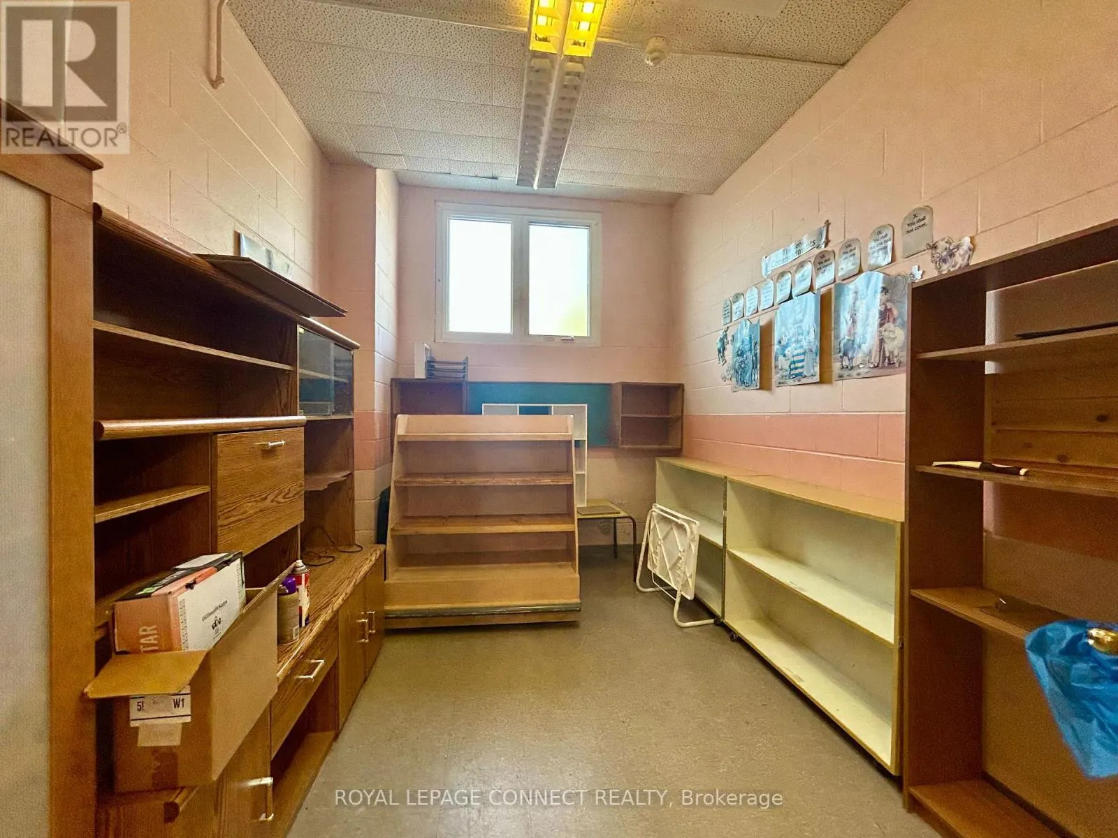 LOWER, OFF - 676 SIMCOE STREET N