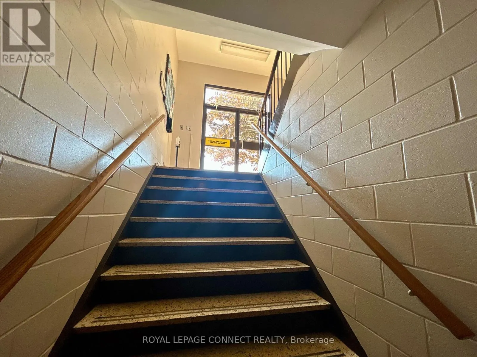 LOWER, OFF - 676 SIMCOE STREET N