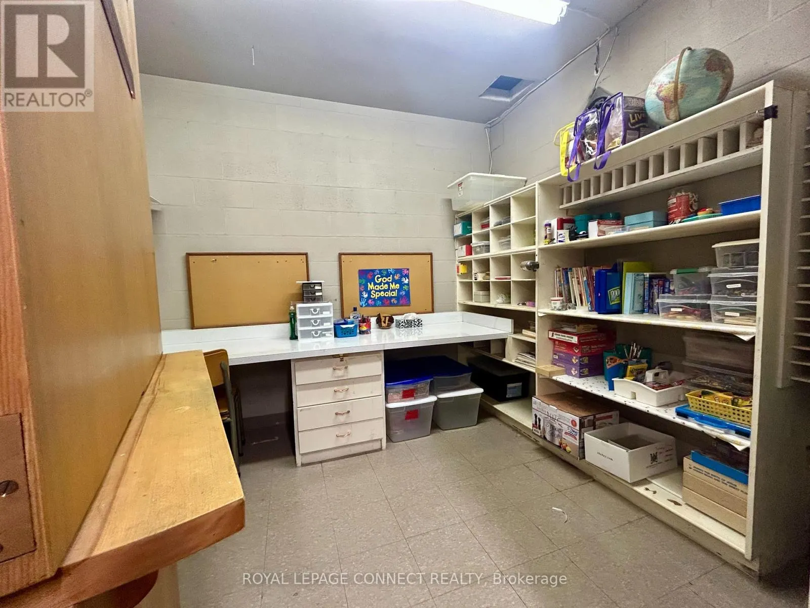 LOWER, OFF - 676 SIMCOE STREET N