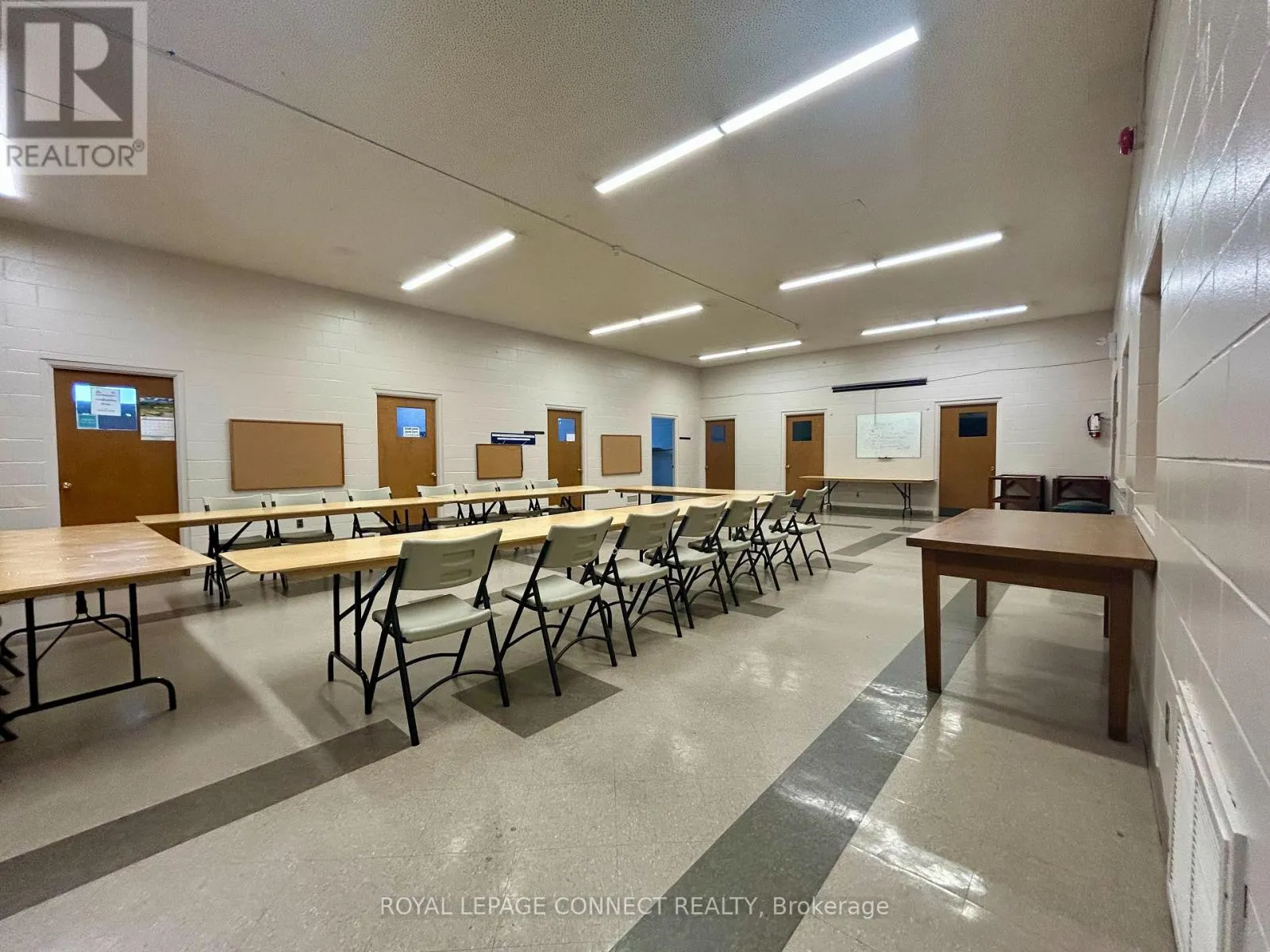 LOWER, OFF - 676 SIMCOE STREET N