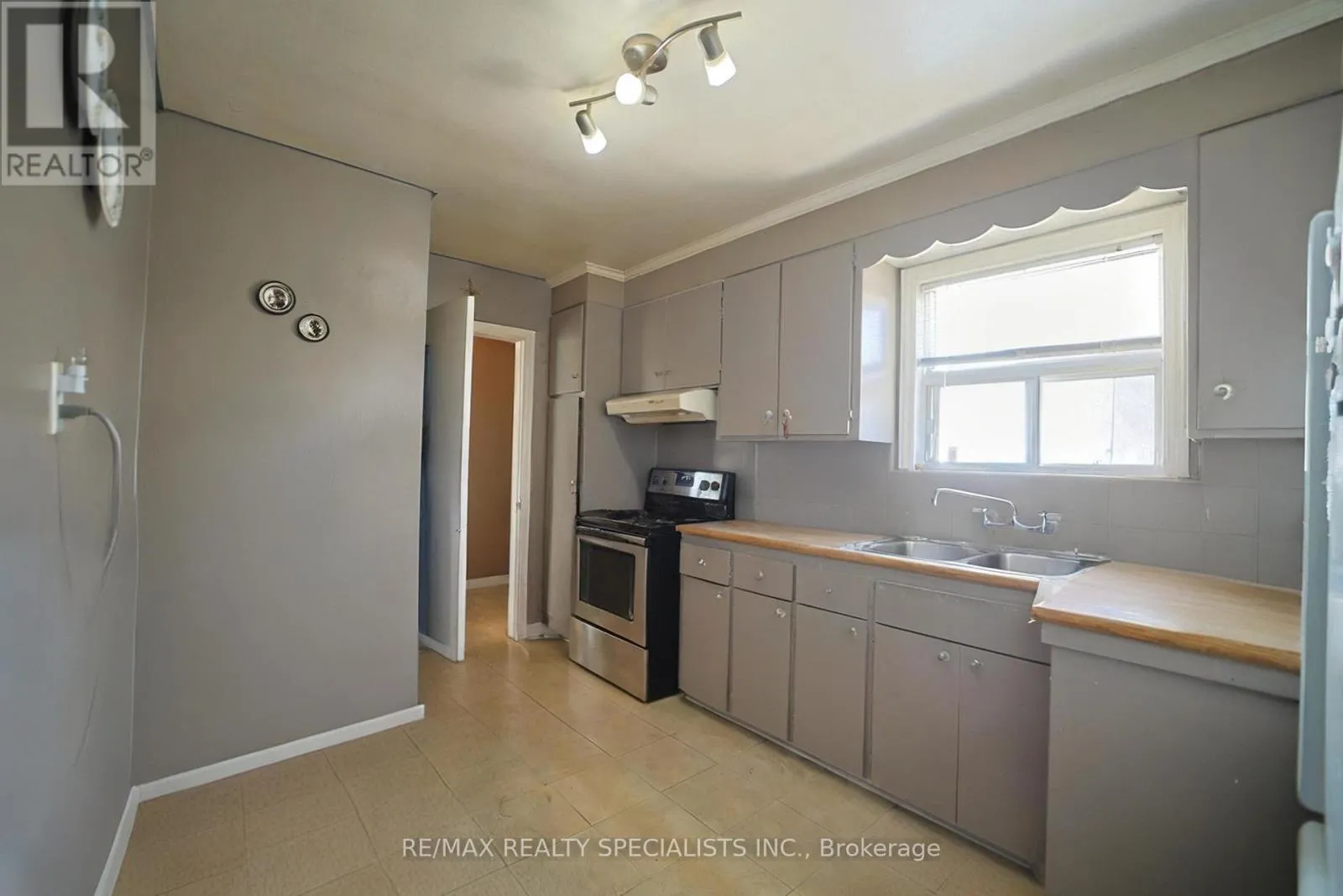 127 FLORA DRIVE