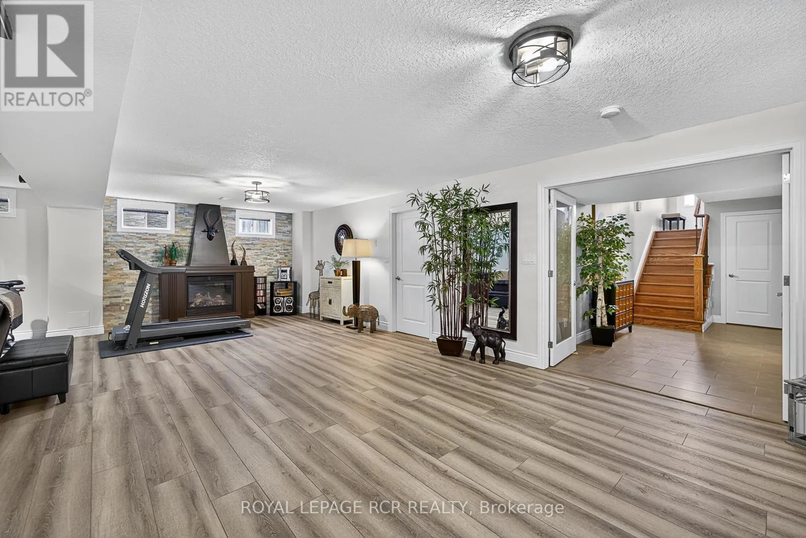 21 CORVINELLI DRIVE