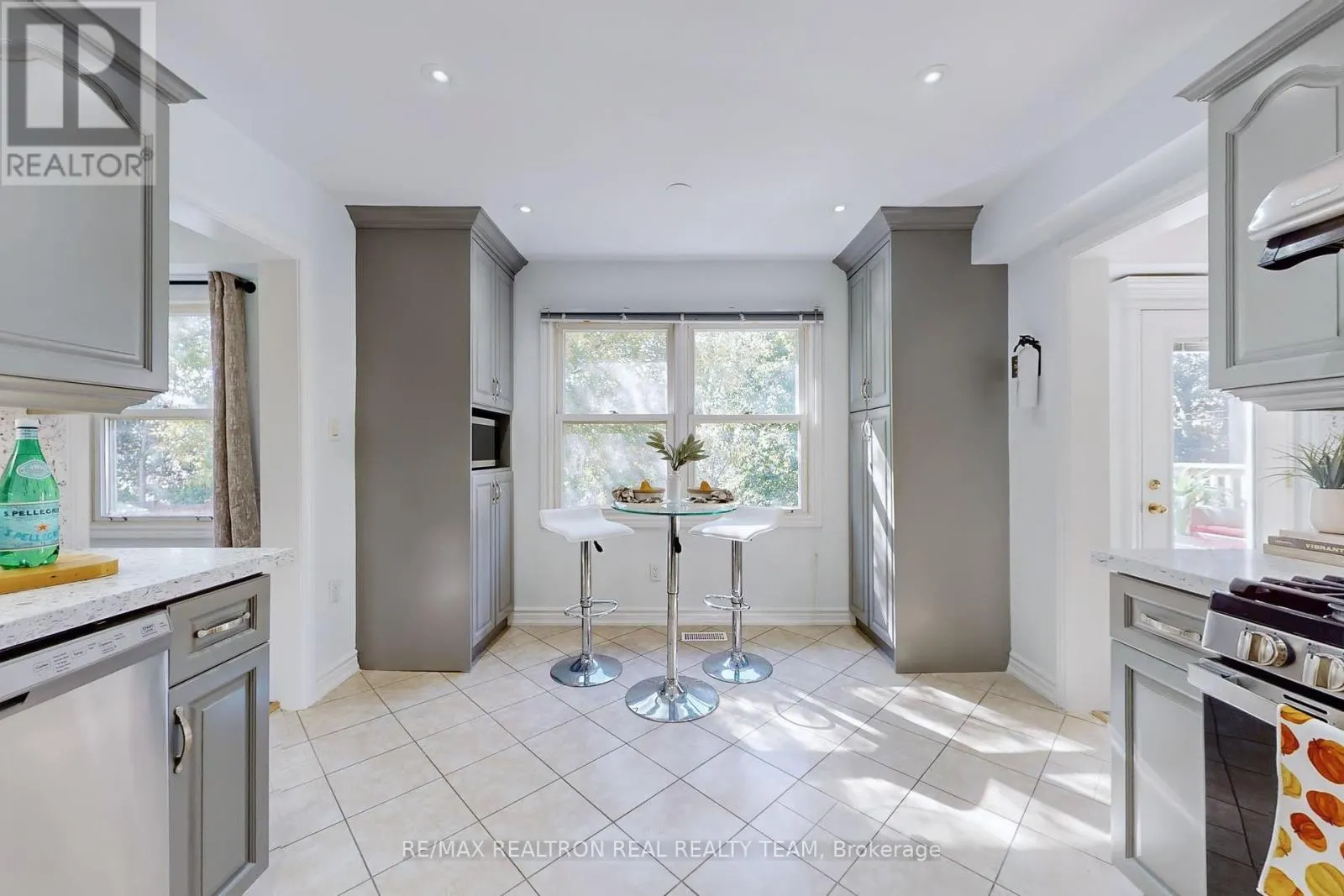 345 REGAL BRIAR STREET