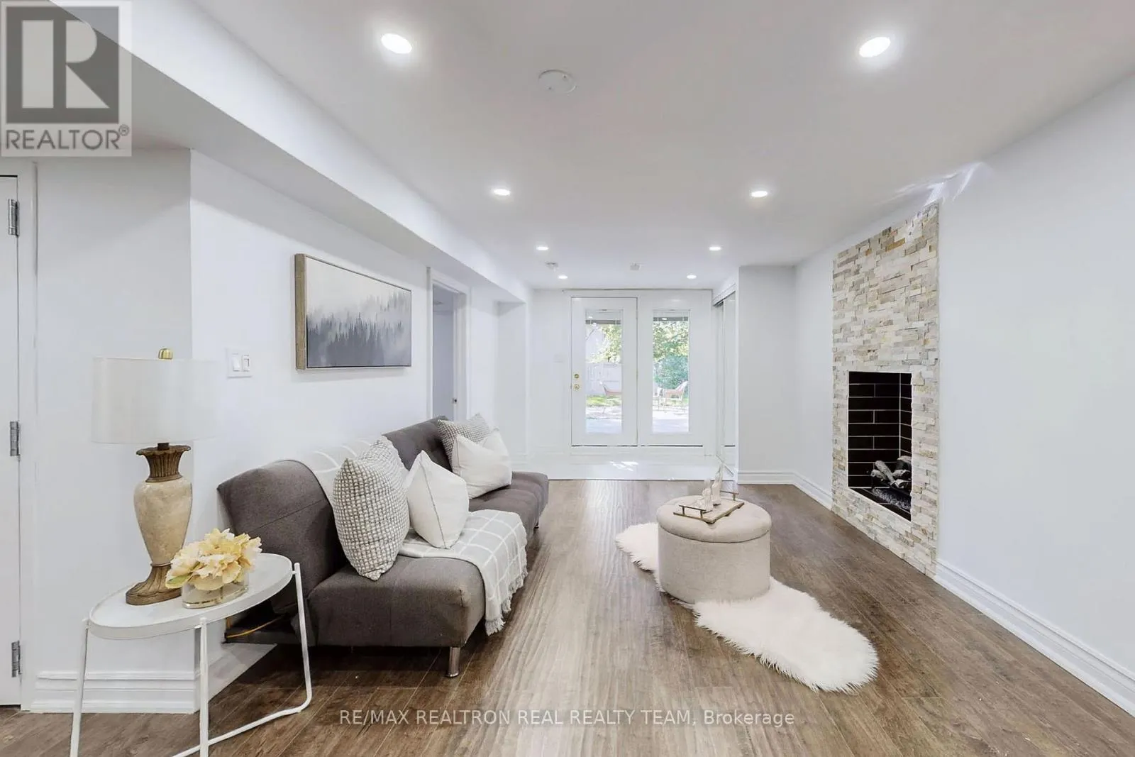 345 REGAL BRIAR STREET