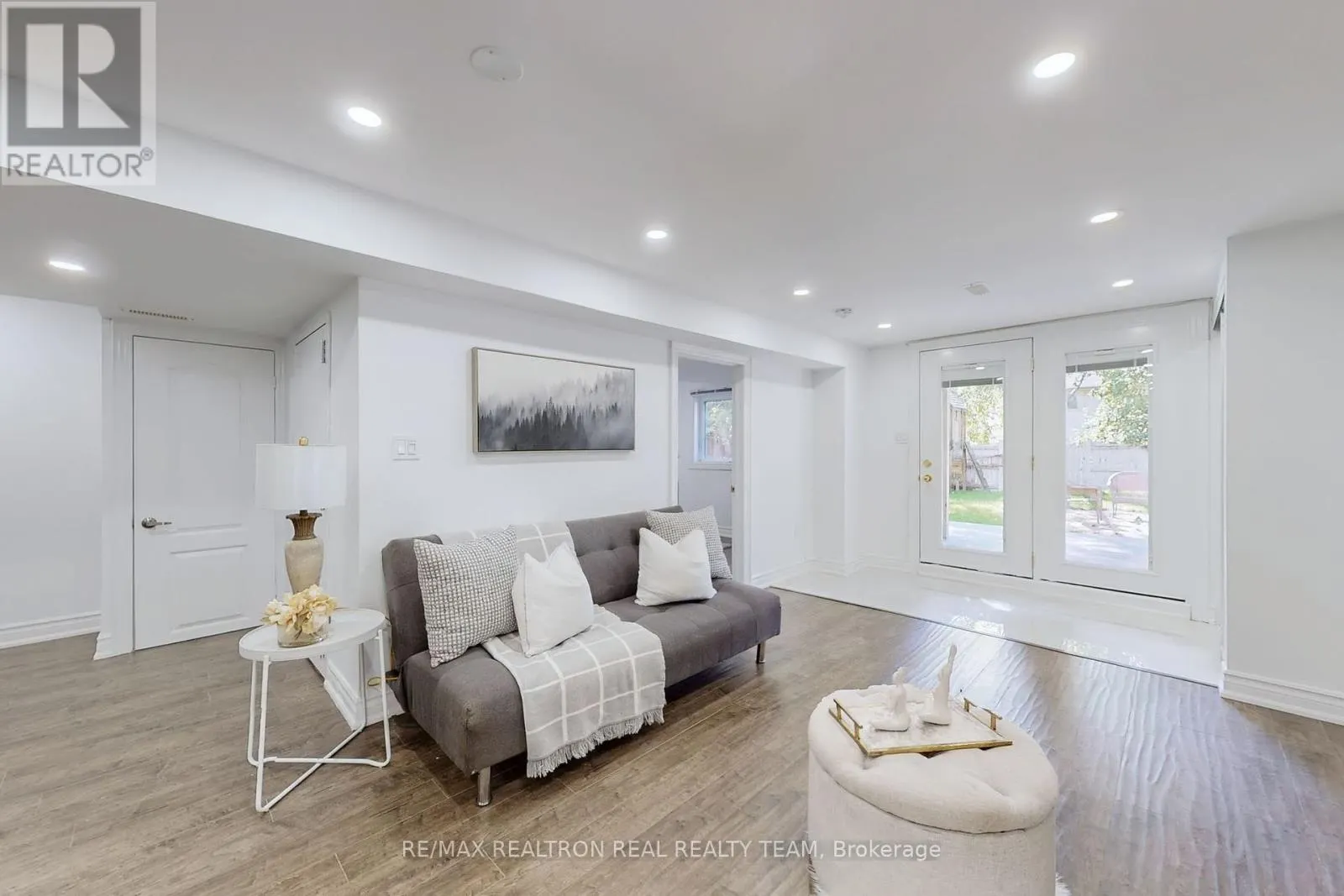 345 REGAL BRIAR STREET