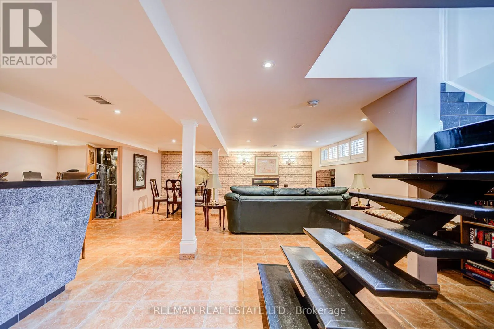 21 MARTINDALE ROAD