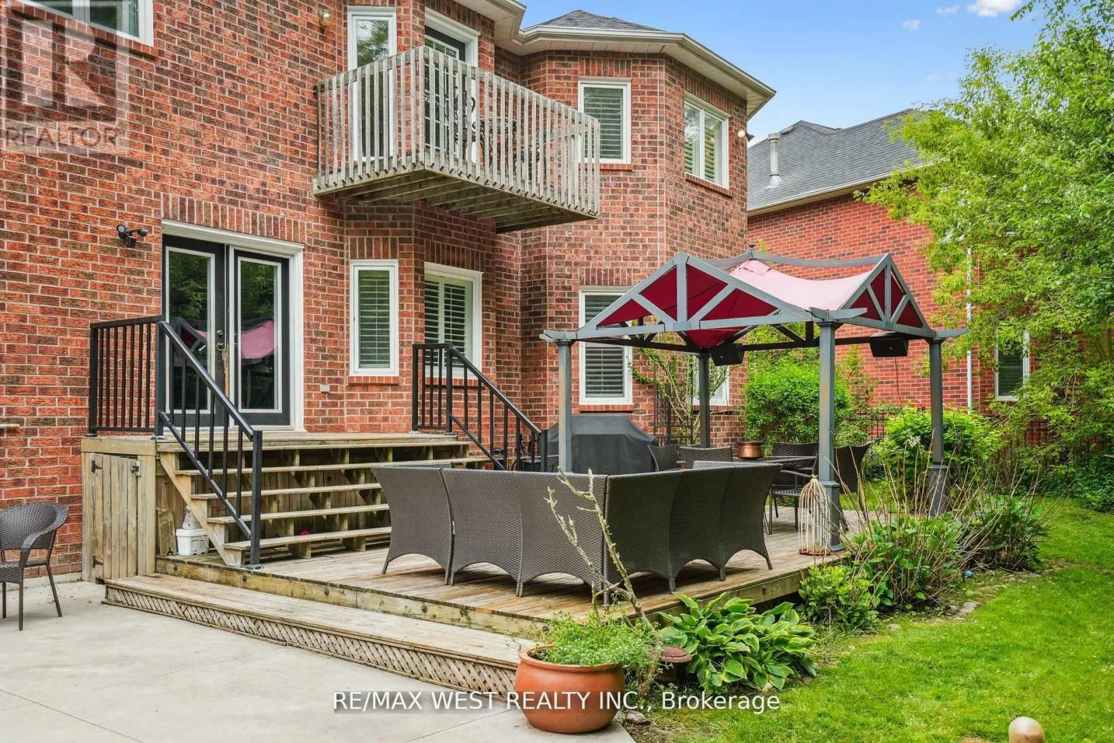81 WOODVIEW DRIVE