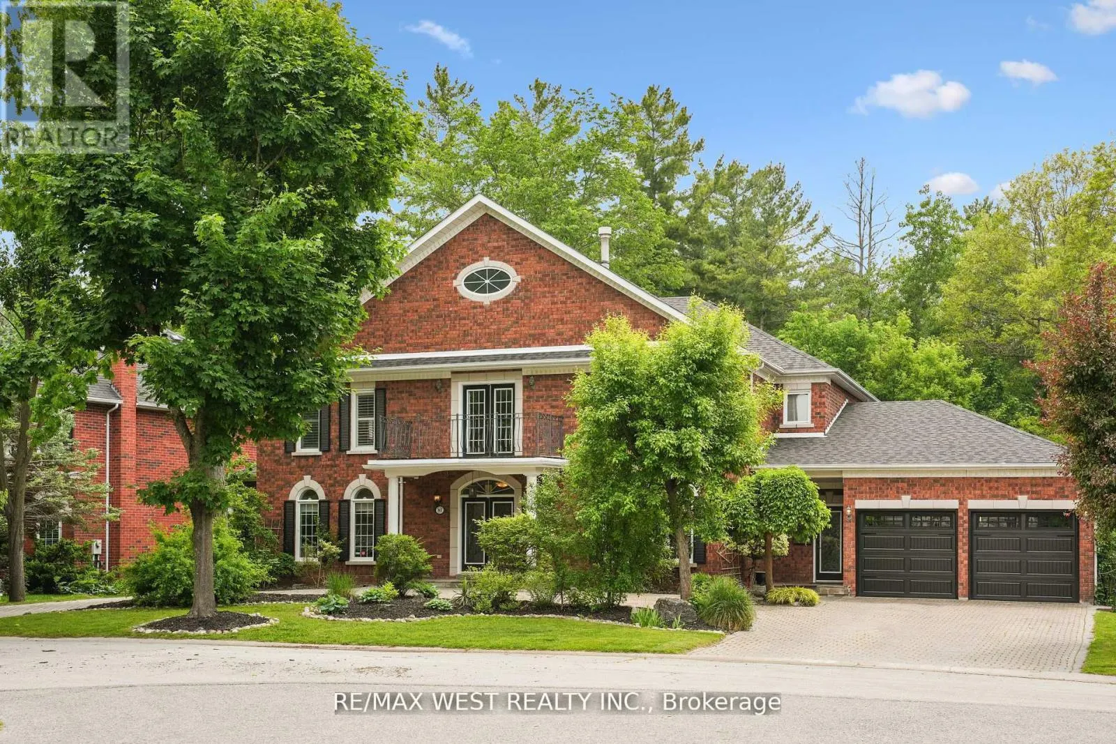 81 WOODVIEW DRIVE