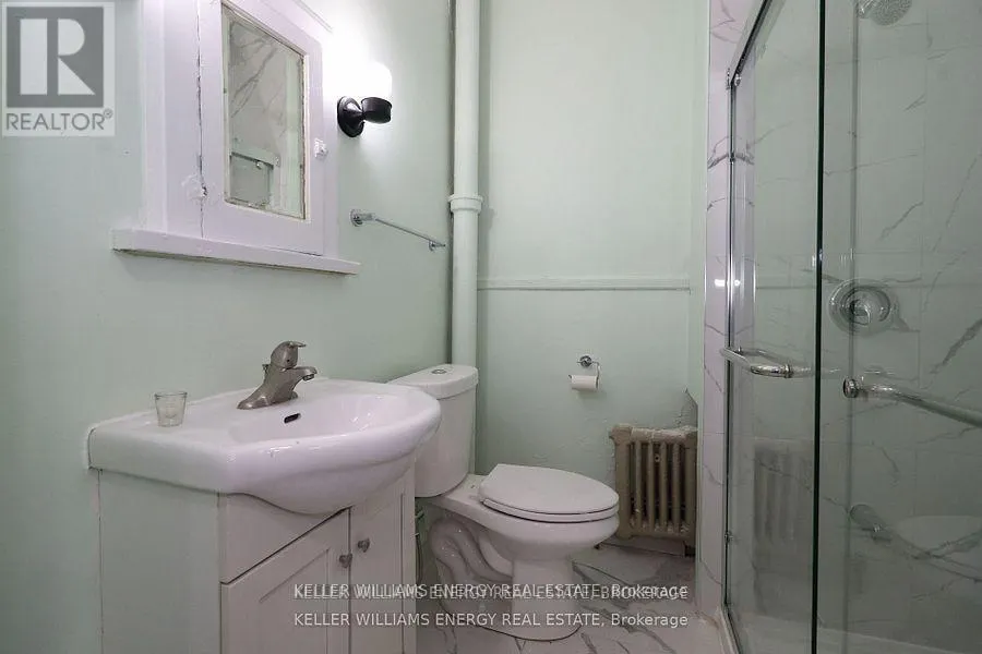 2 - 84 SIMCOE STREET N, #2