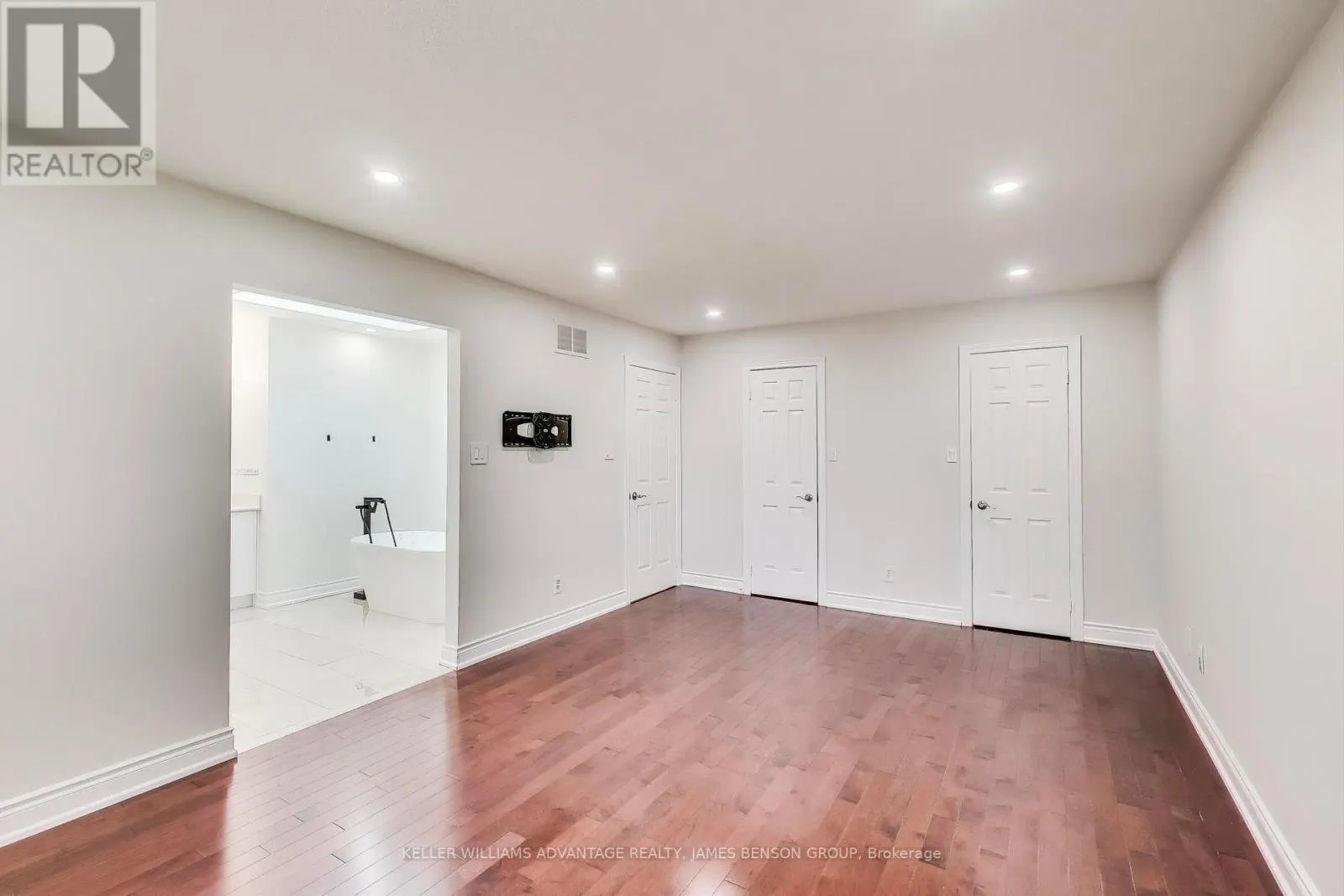 418 VICTOR COURT