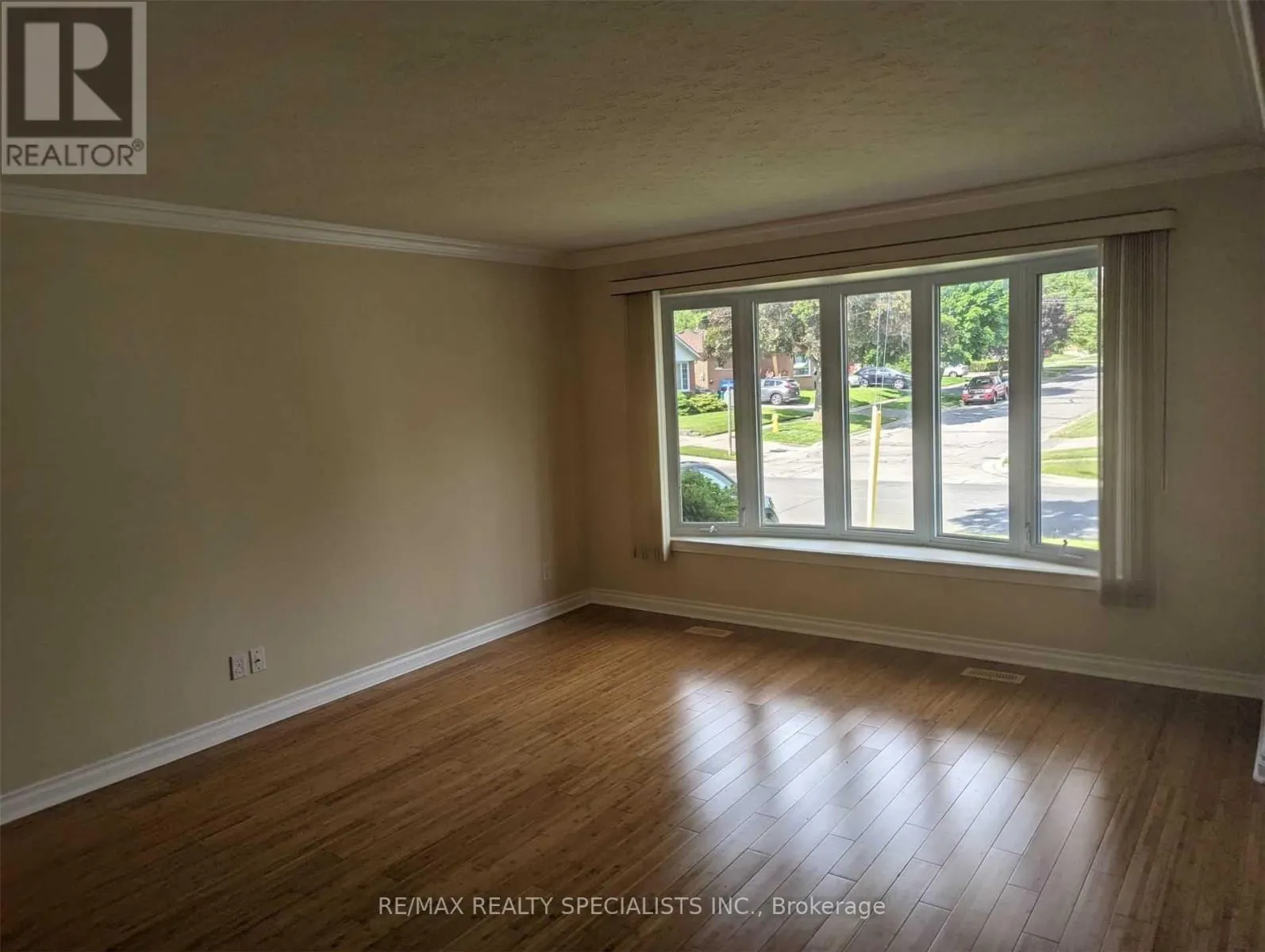 UPPER - 1412 LAKEFIELD STREET