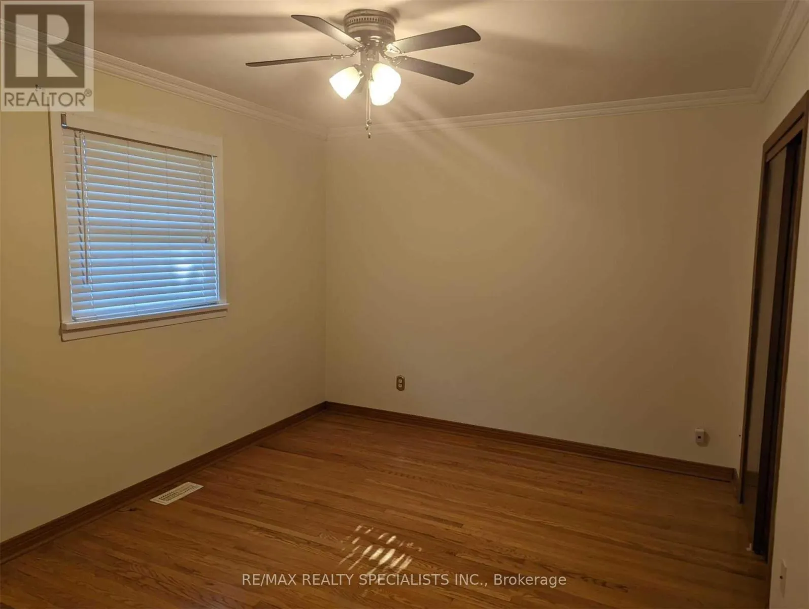 UPPER - 1412 LAKEFIELD STREET