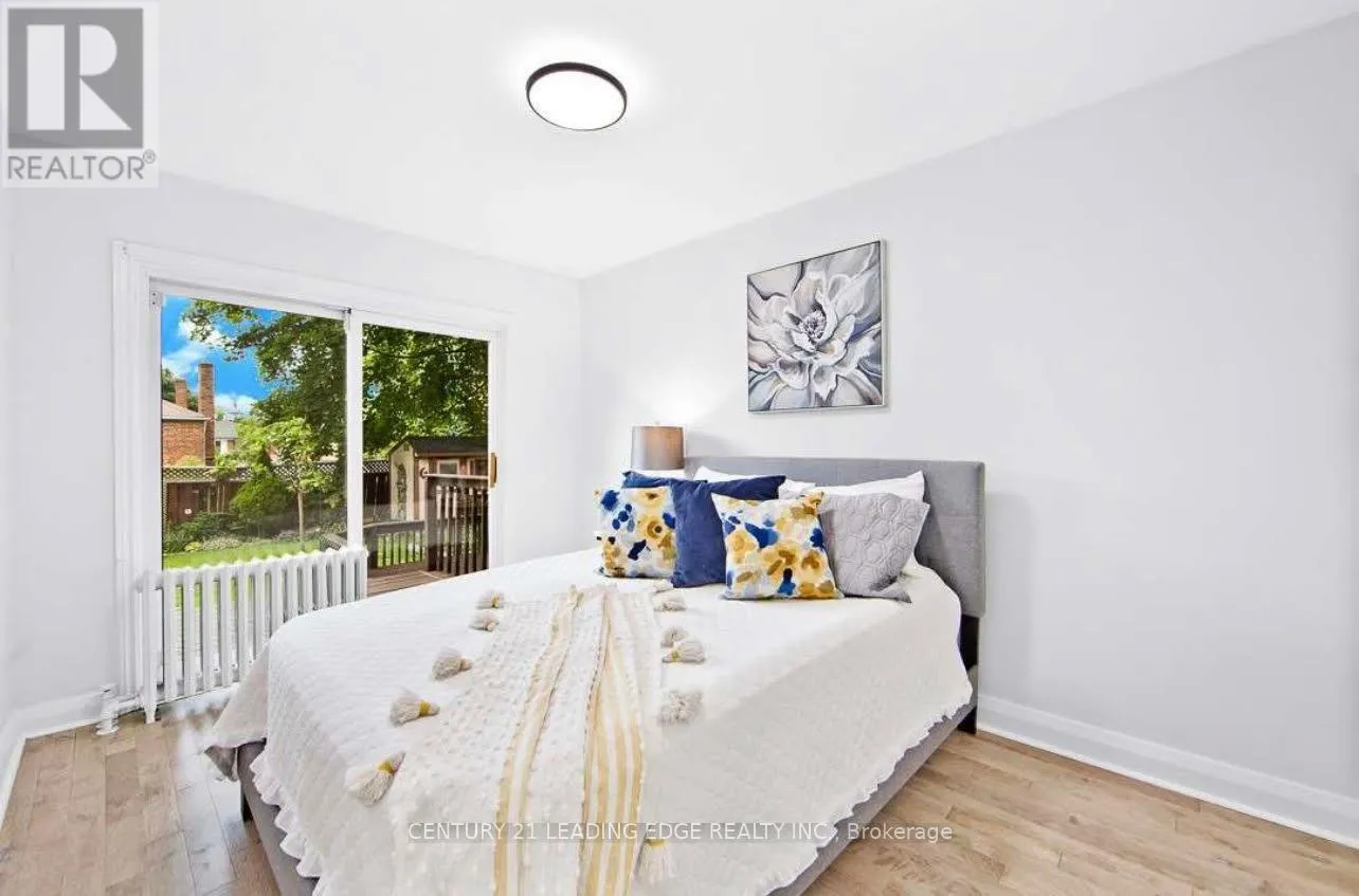 UPPER - 26 SCOTSWOOD ROAD