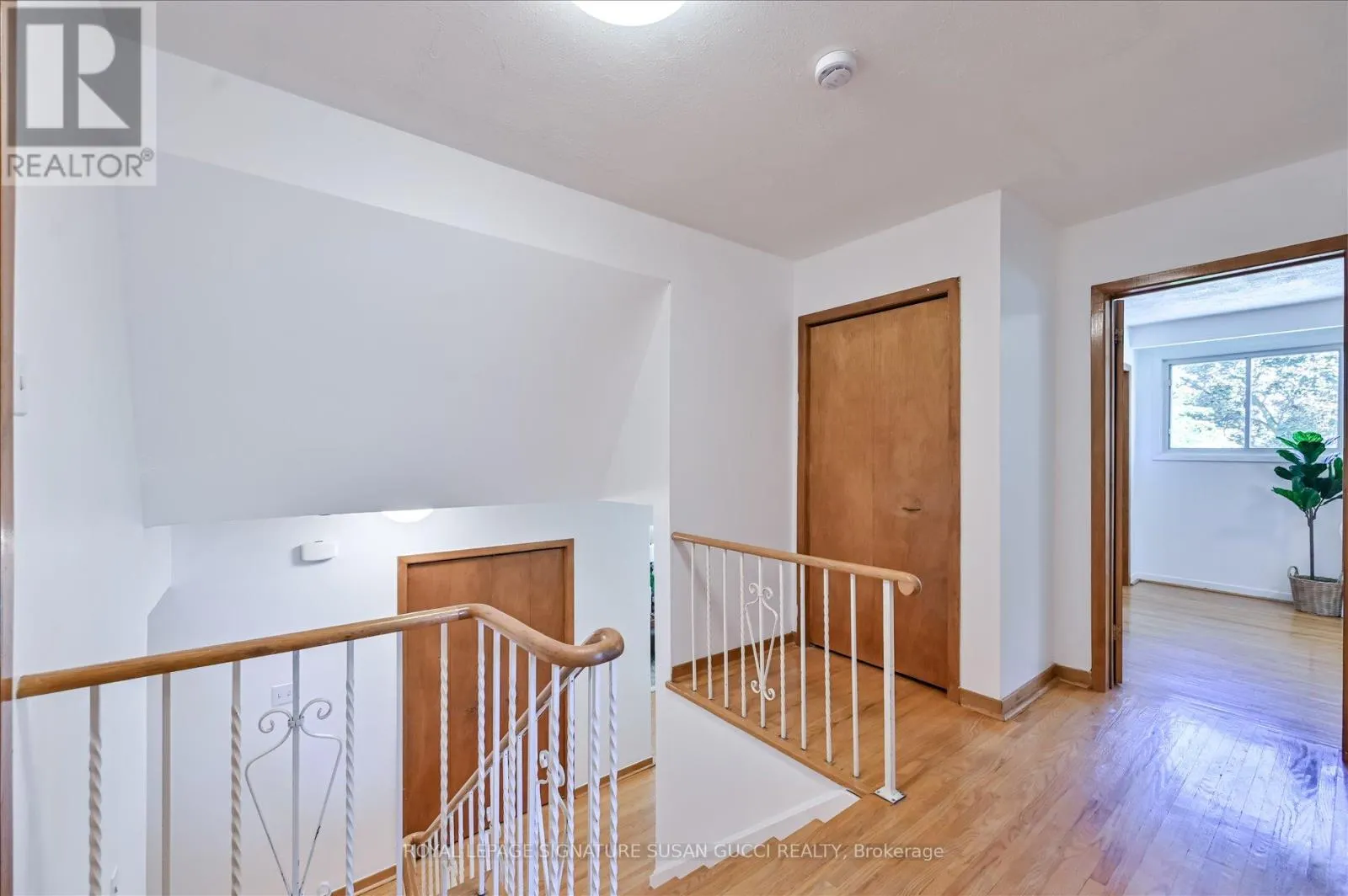 16 MUNFORD CRESCENT