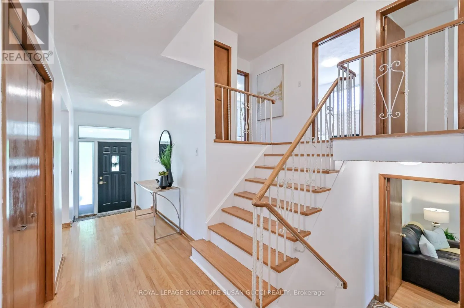 16 MUNFORD CRESCENT