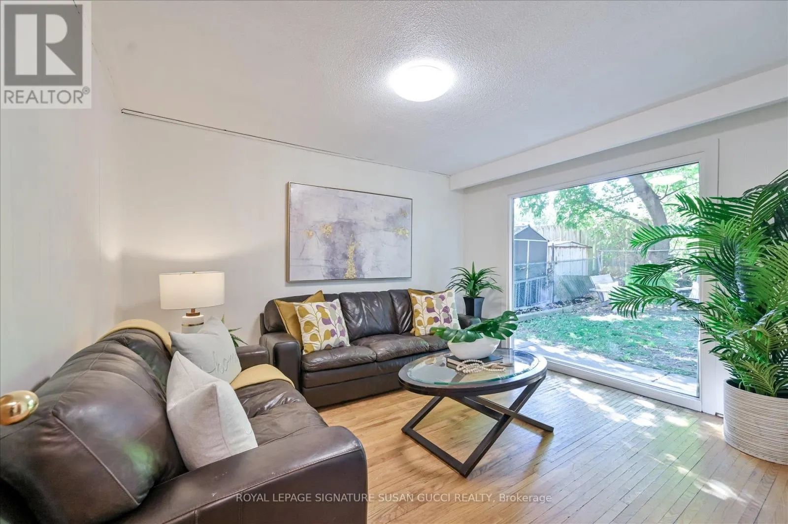 16 MUNFORD CRESCENT