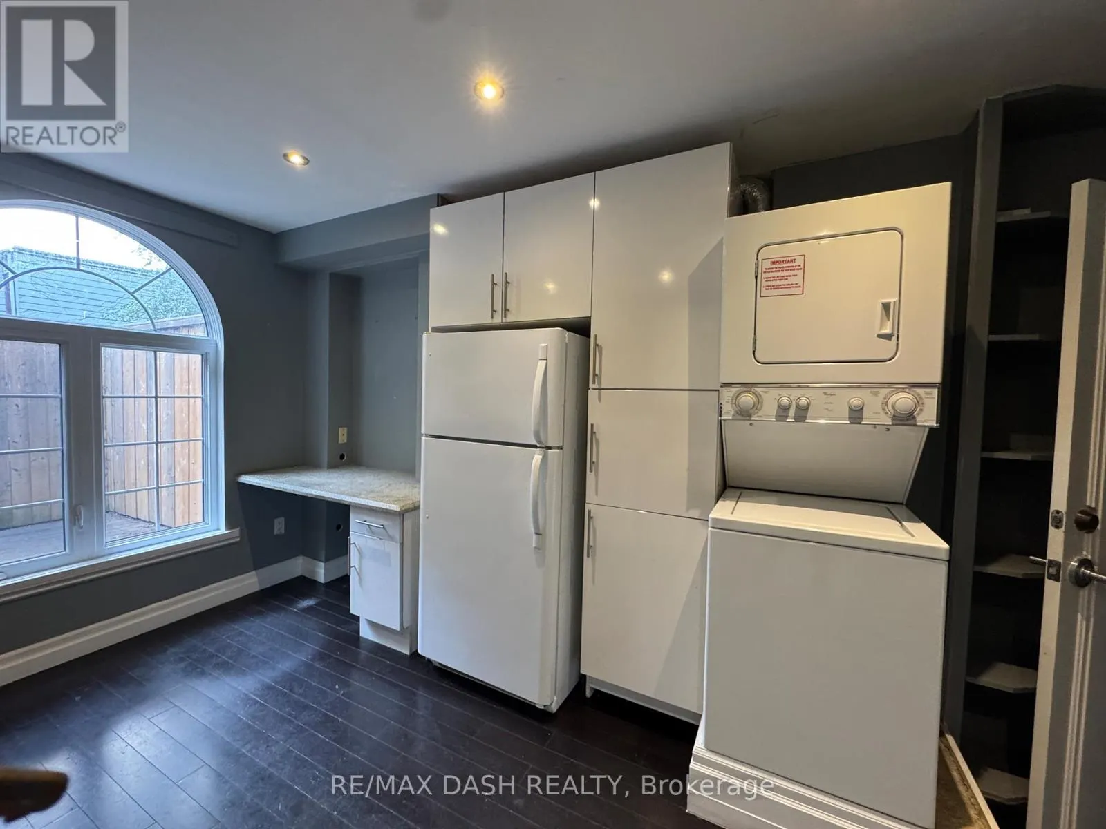 MAIN FL - 1531 QUEEN STREET E