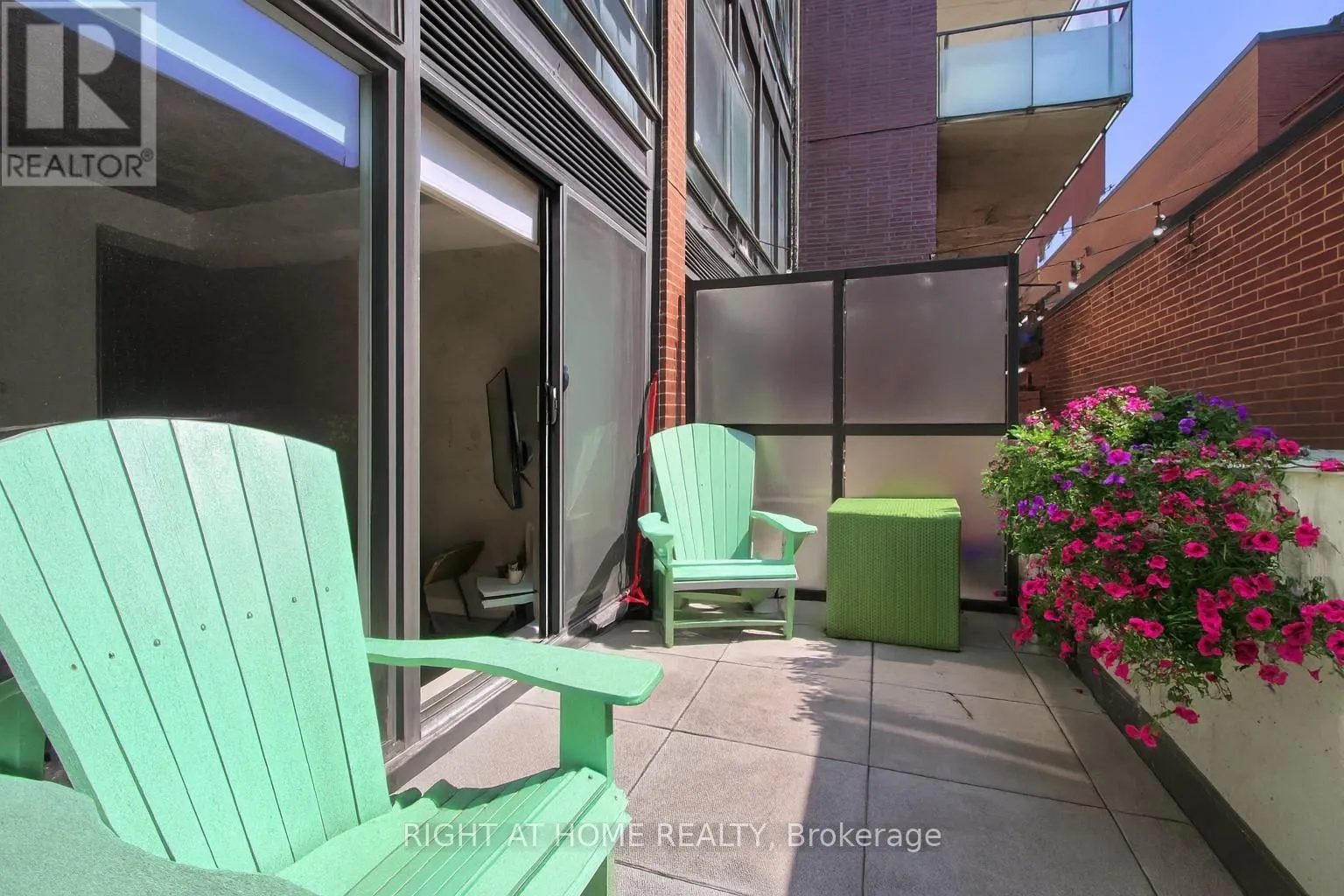 206 - 246 LOGAN AVENUE