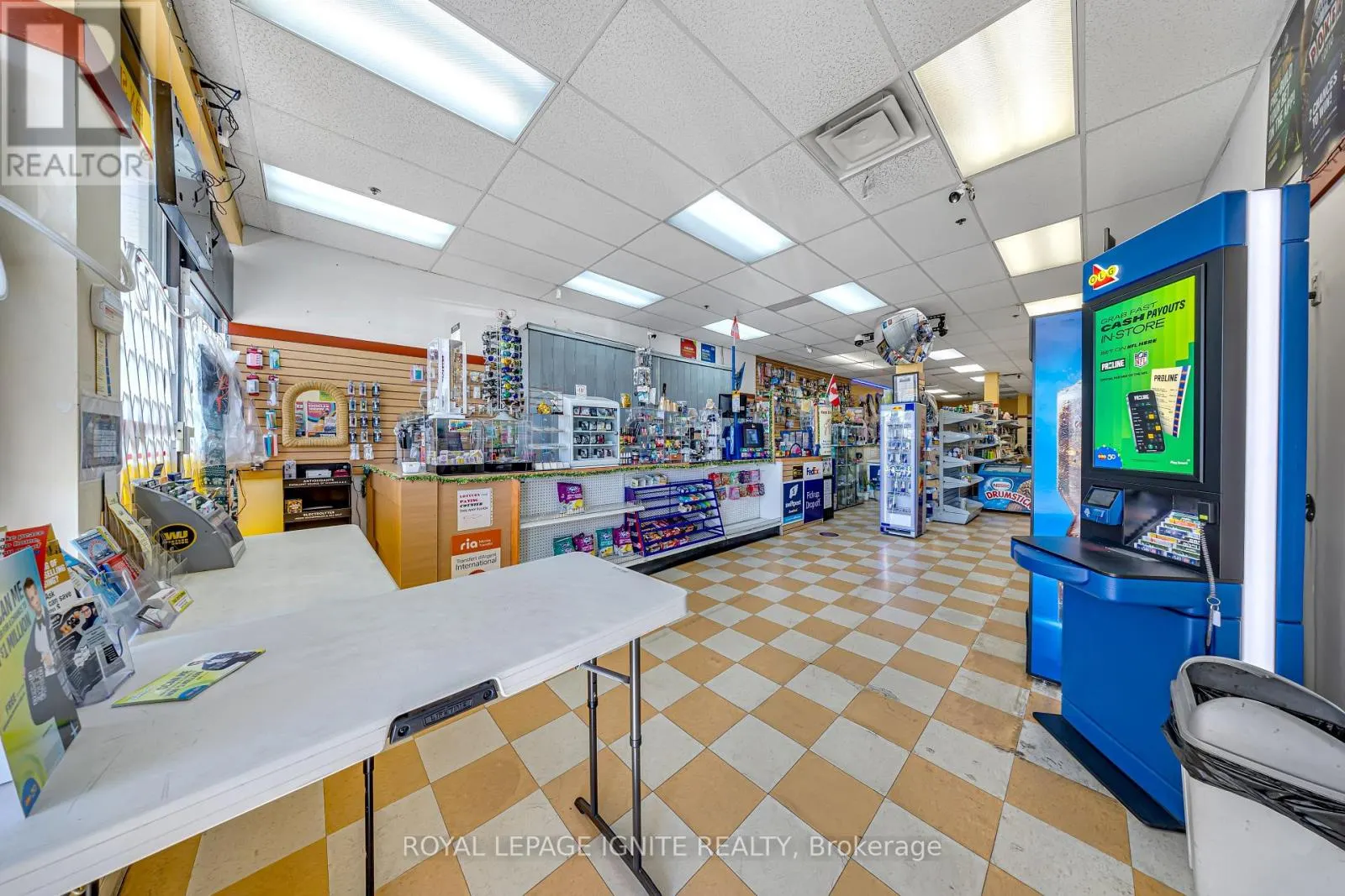 8 - 2650 LAWRENCE AVENUE E