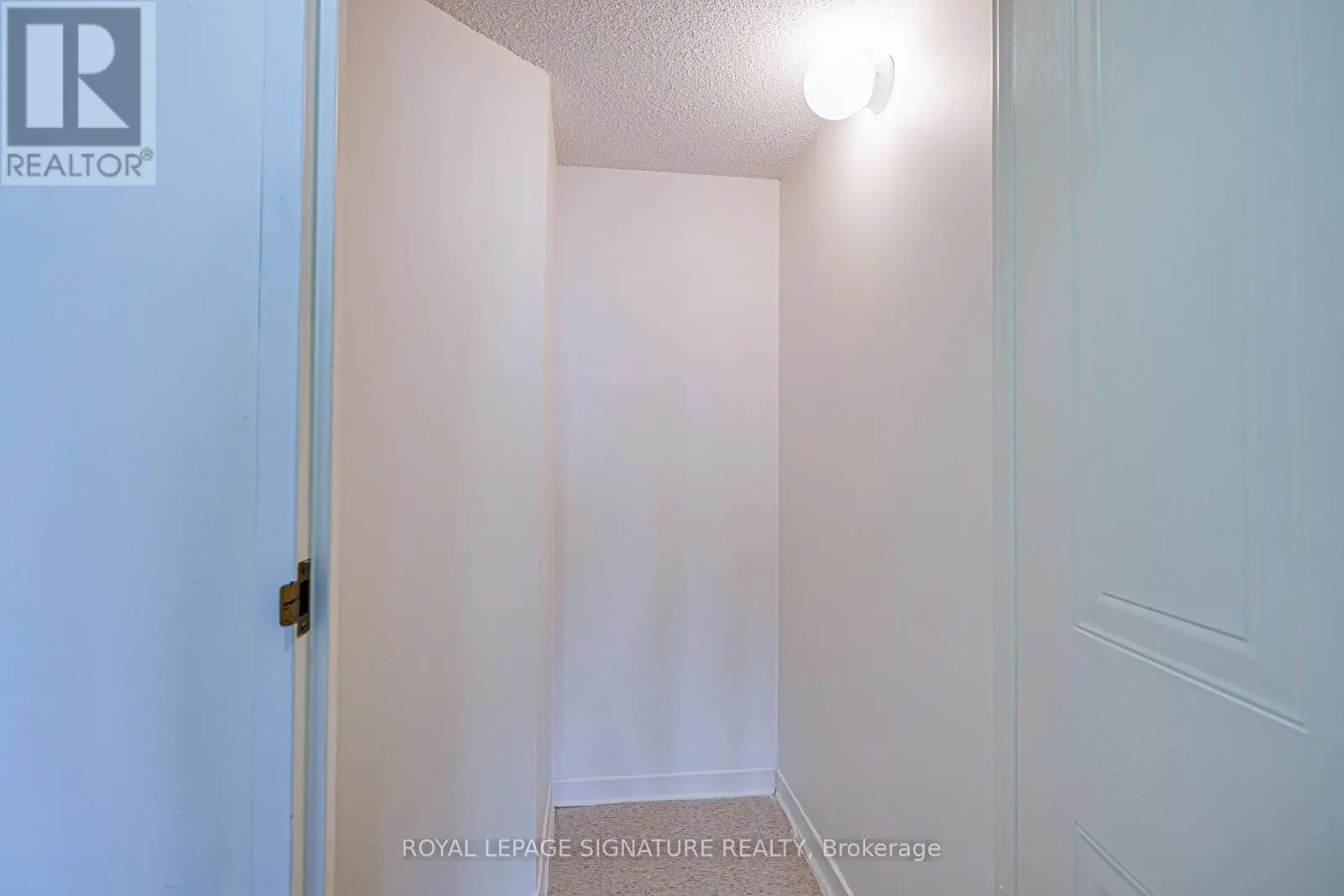 405 - 150 ALTON TOWERS CIRCLE