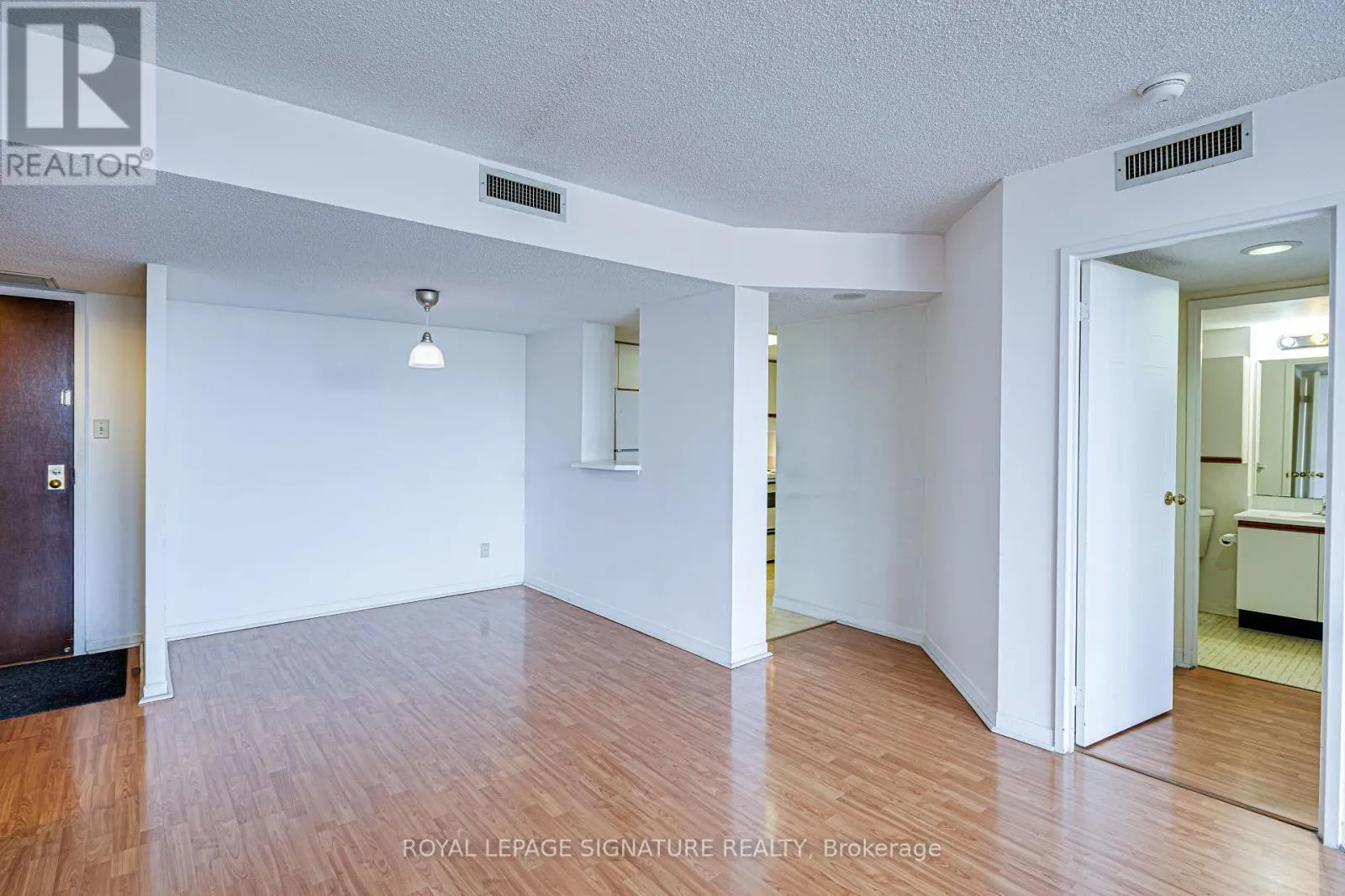 405 - 150 ALTON TOWERS CIRCLE