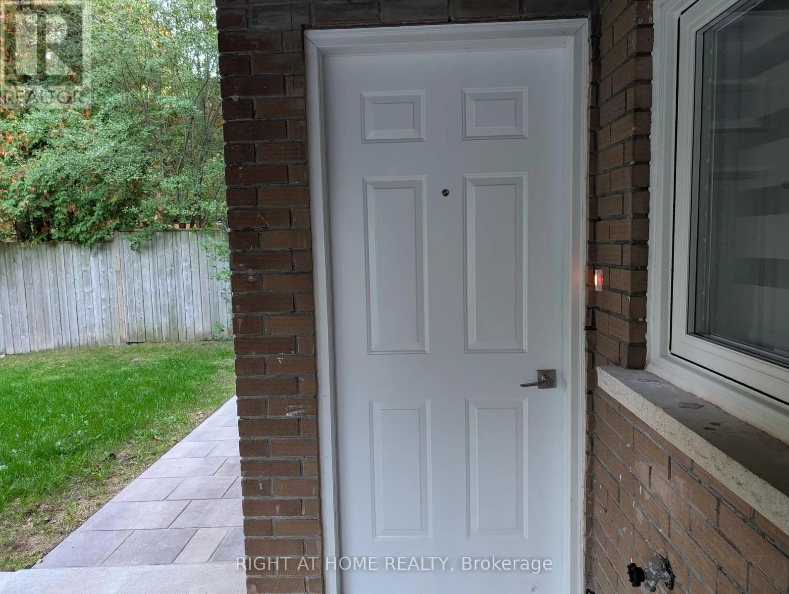 UNIT 1 - 251 MEADOW ROAD