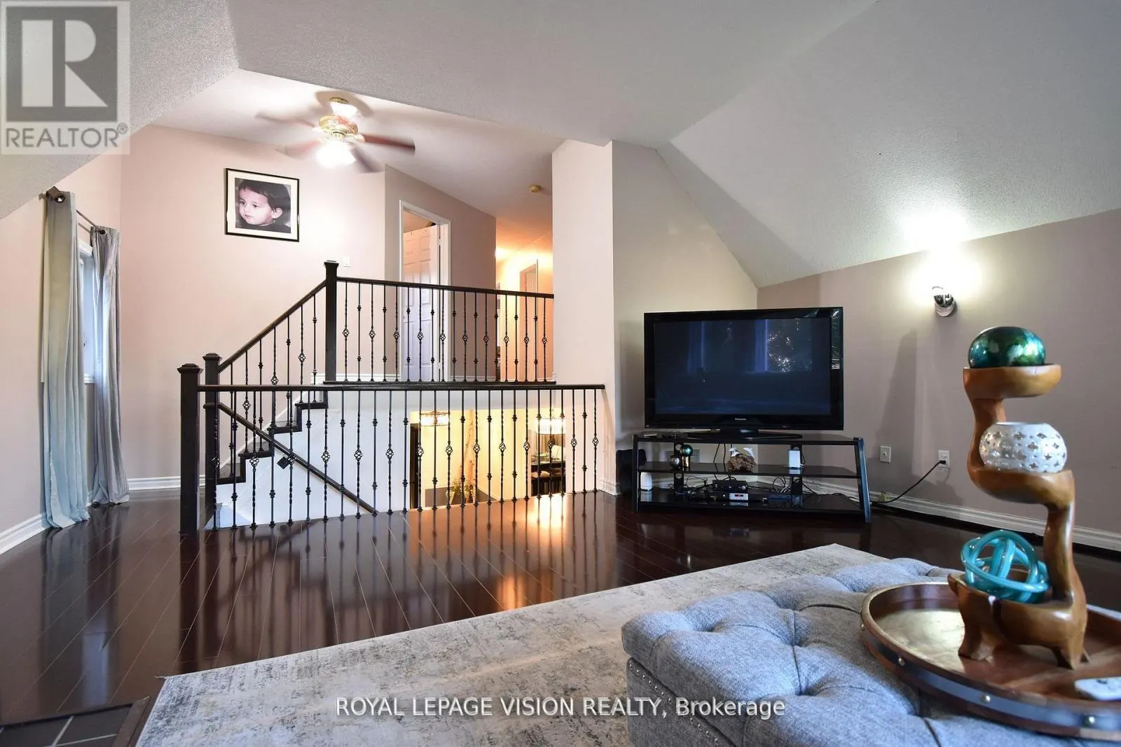 28 VALLEY CENTRE DRIVE S