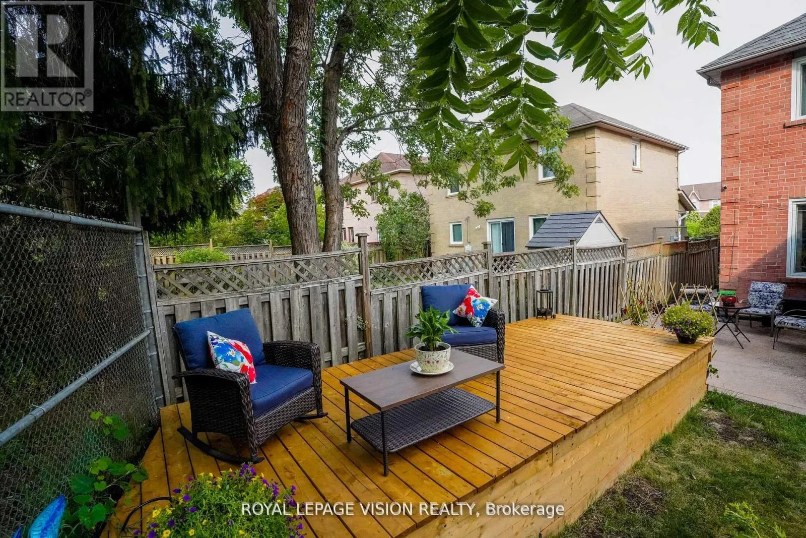 28 VALLEY CENTRE DRIVE S