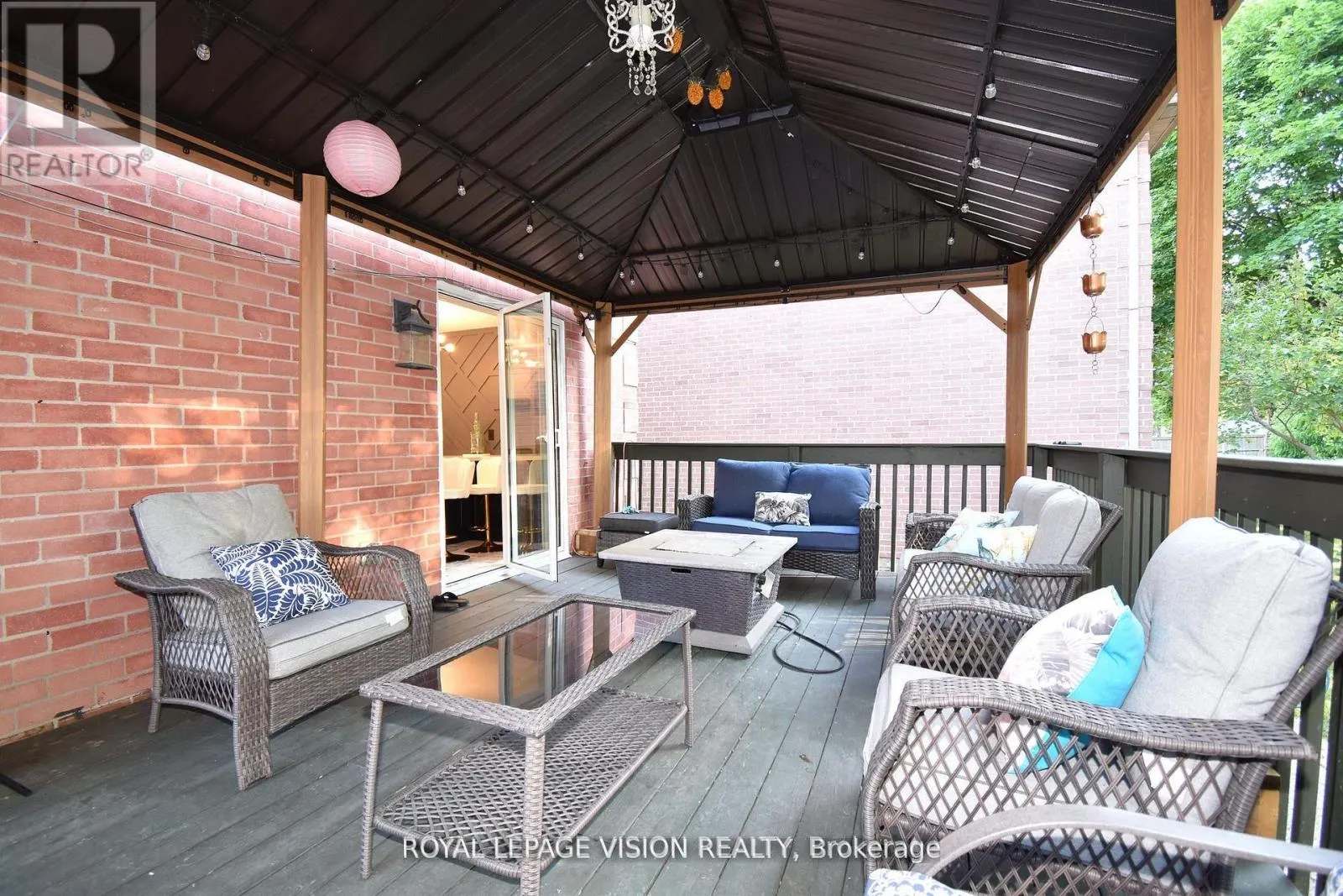 28 VALLEY CENTRE DRIVE S