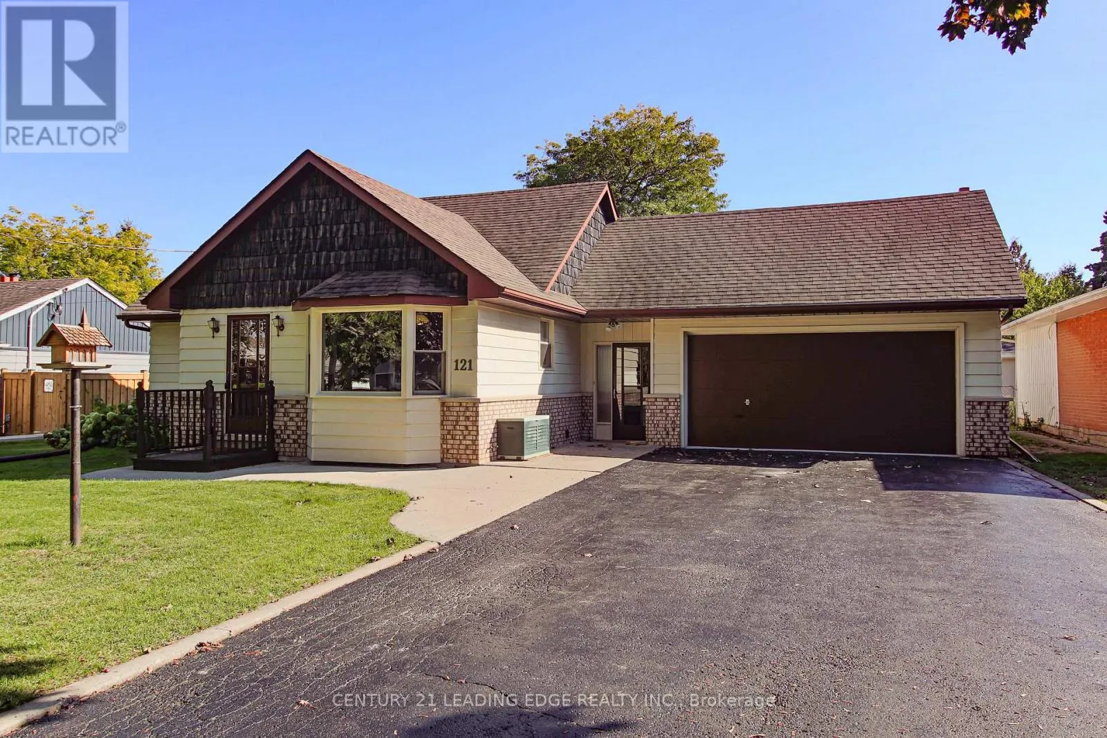 121 NORTHVIEW AVENUE