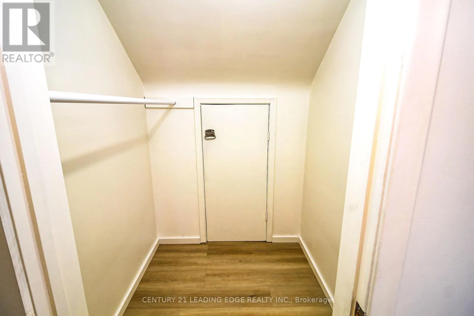 121 NORTHVIEW AVENUE