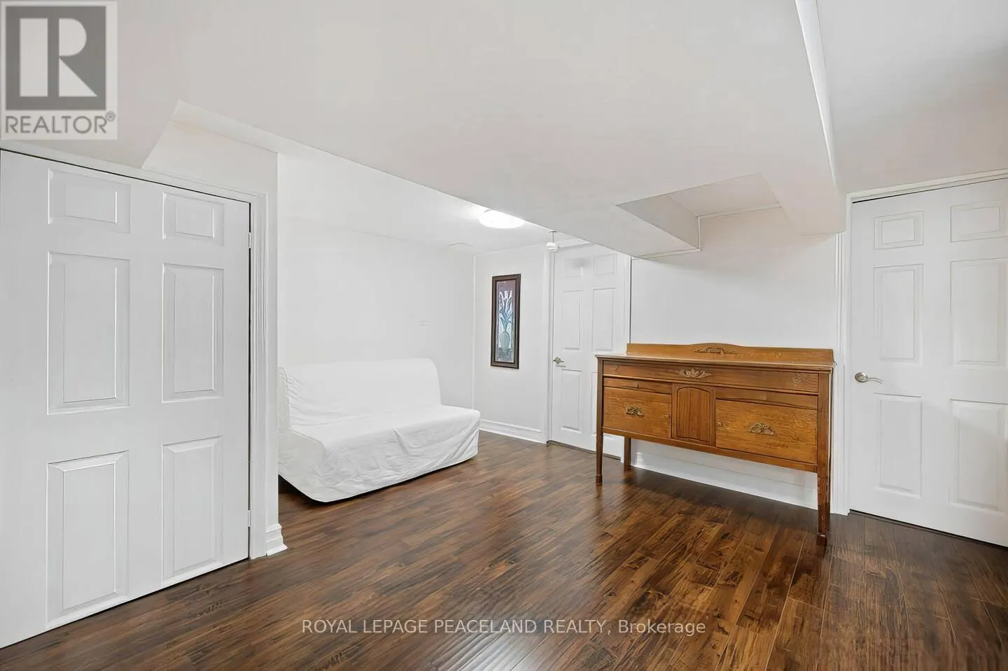 LOWER - 19 MIDHOLM DRIVE