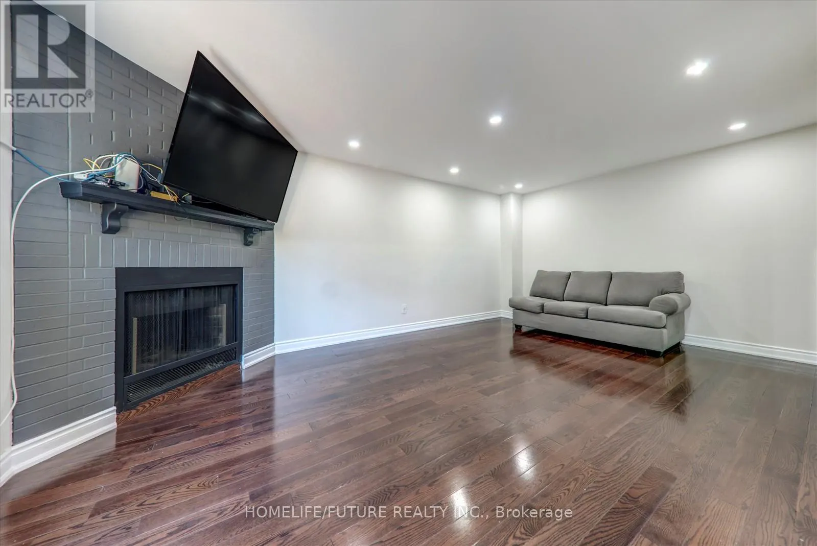 83 OLD FINCH AVENUE