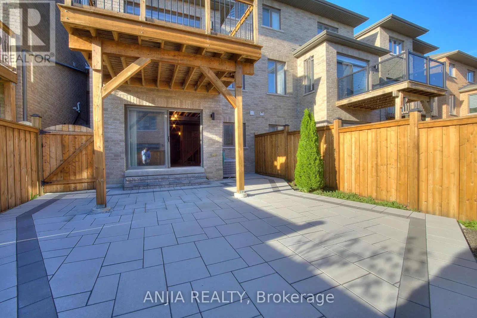 93 BARRISTER AVENUE
