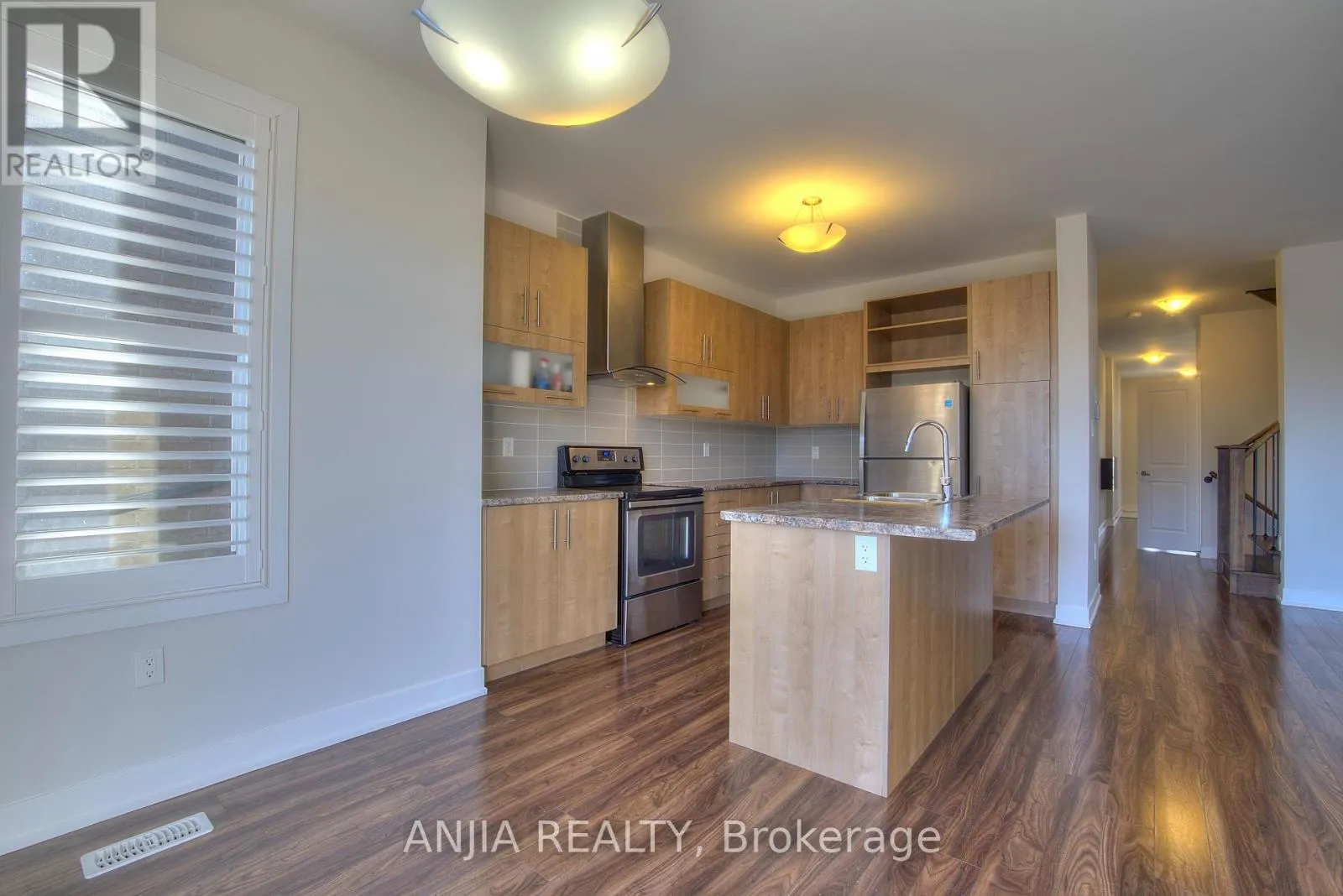 93 BARRISTER AVENUE