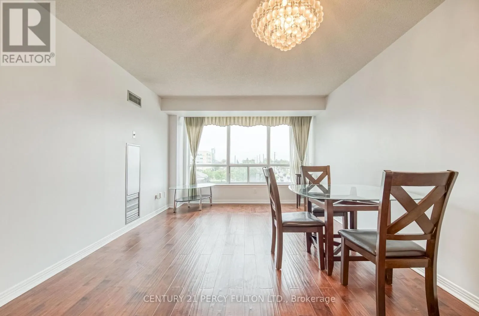 710 - 711 ROSSLAND ROAD NW