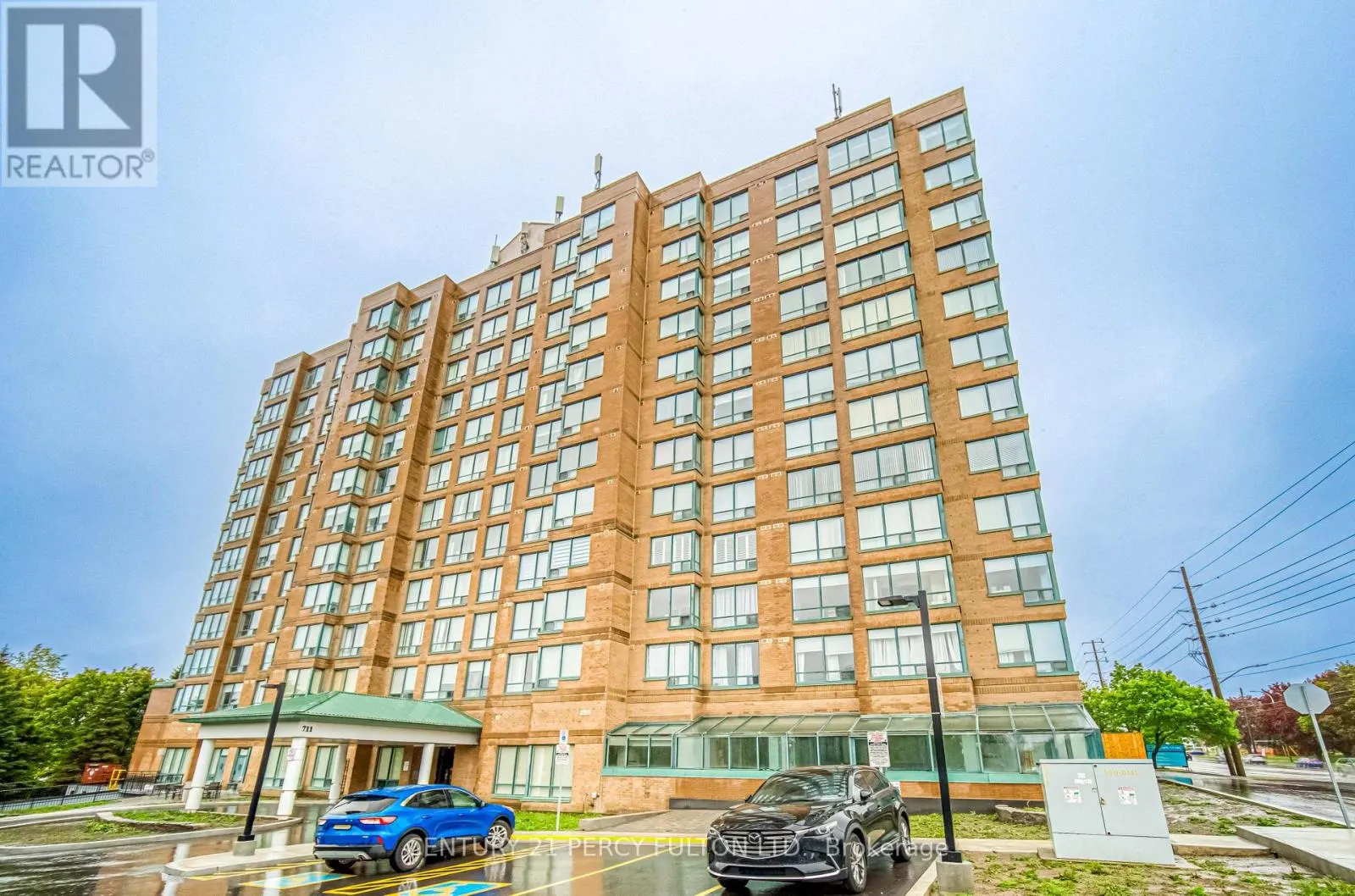 710 - 711 ROSSLAND ROAD NW