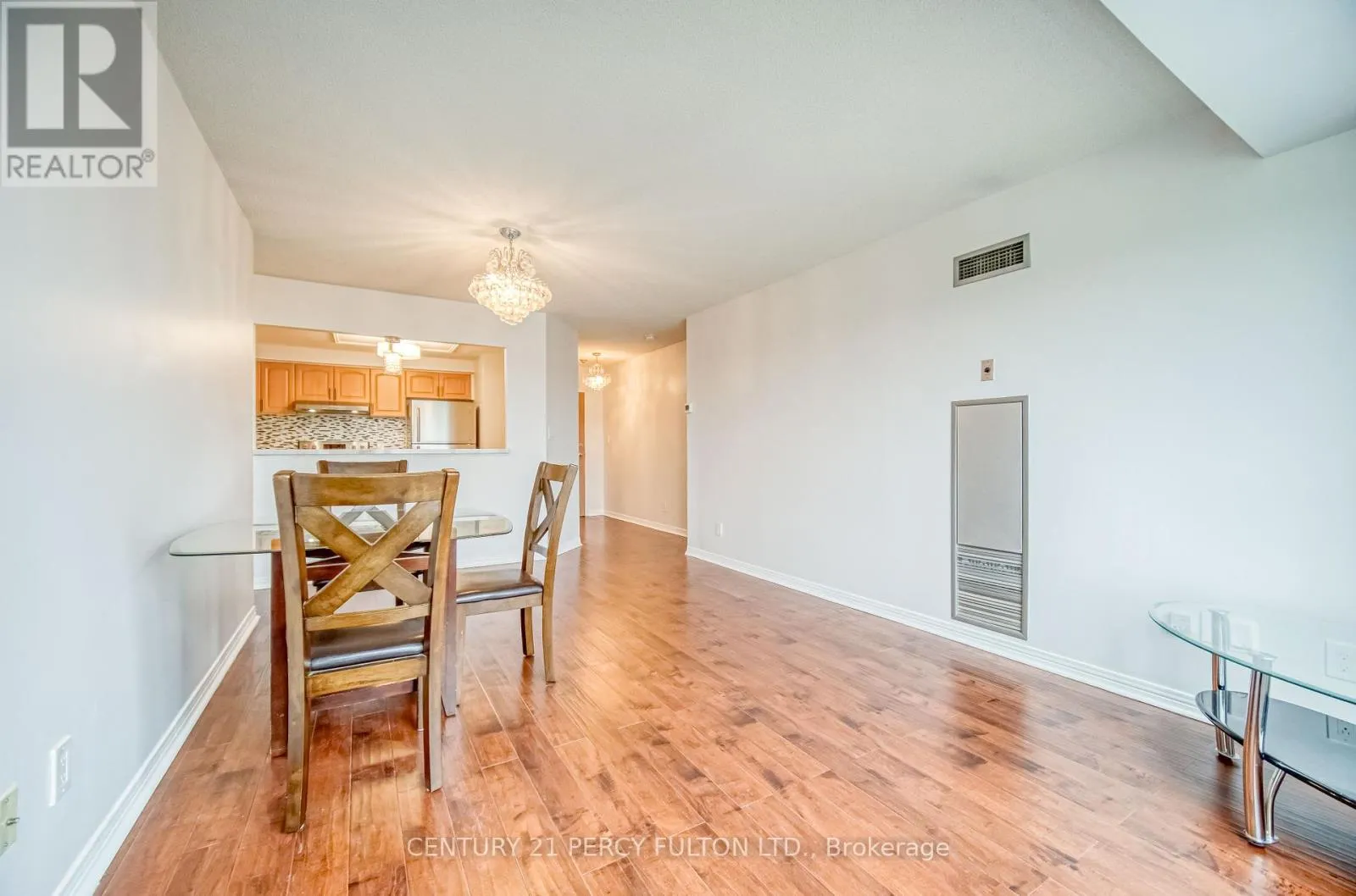 710 - 711 ROSSLAND ROAD NW